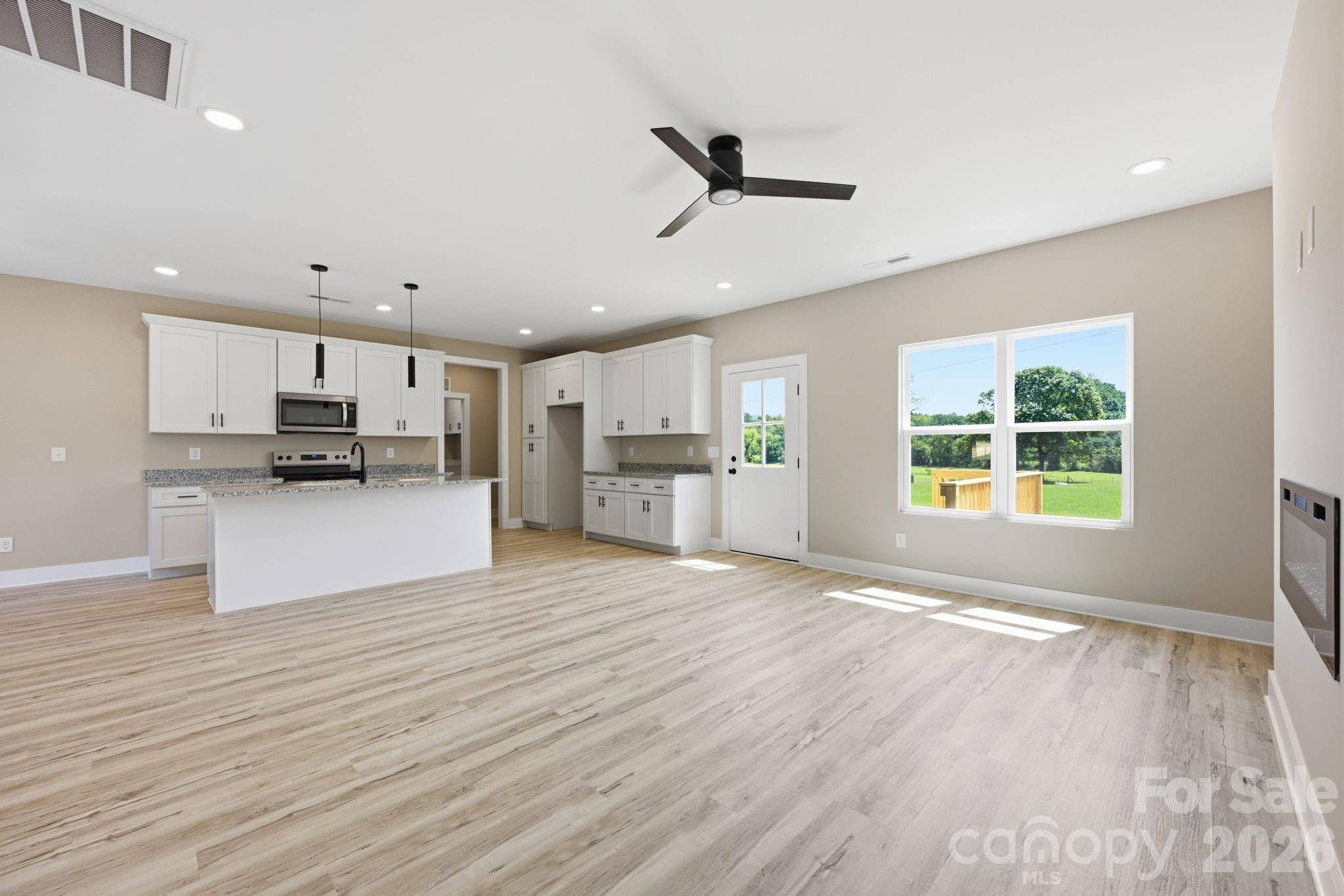 1513 Robin RD, Newton, NC 28658