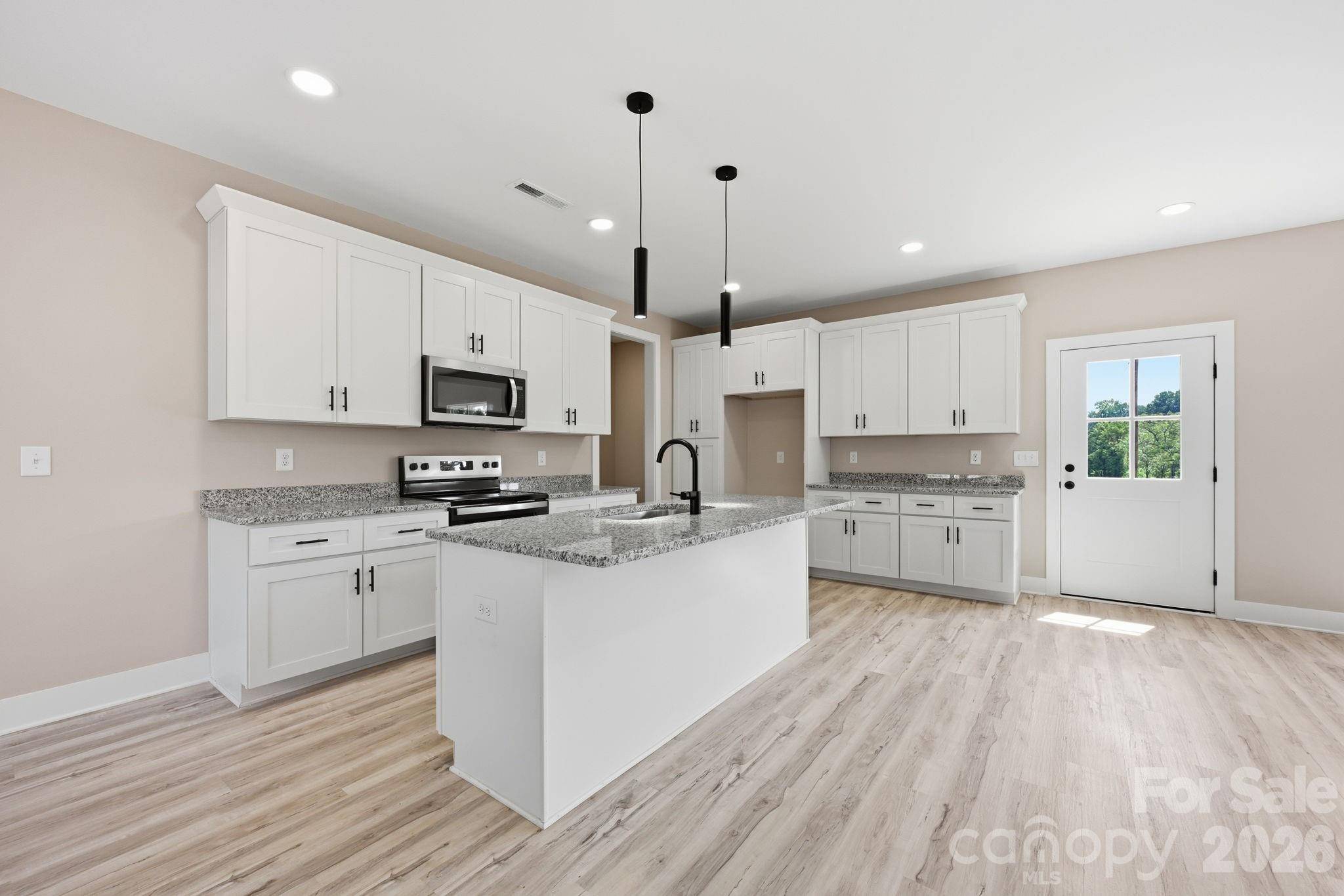 1513 Robin RD, Newton, NC 28658