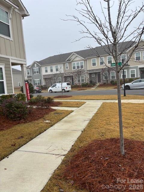 306 Sagecroft LN, Indian Trail, NC 28079