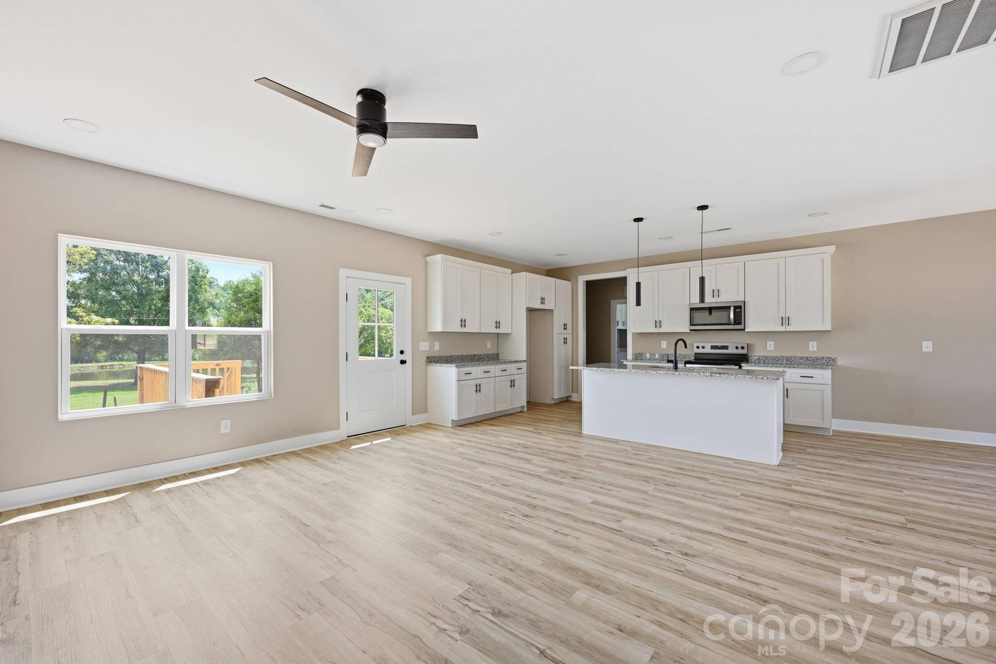 1517 Robin RD, Newton, NC 28658
