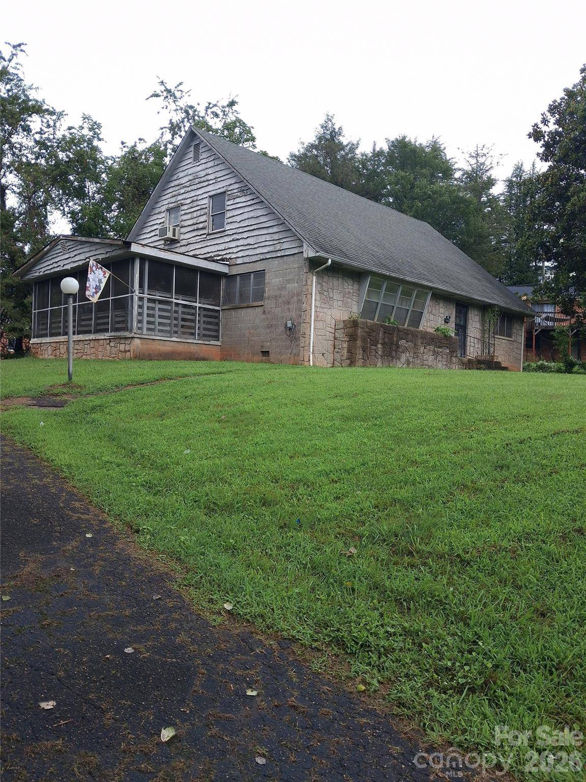 50 Ashworth CIR, Marion, NC 28752