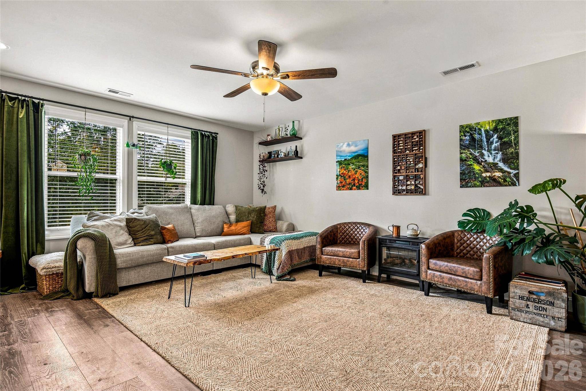 619 Edgewood AVE, Hendersonville, NC 28792