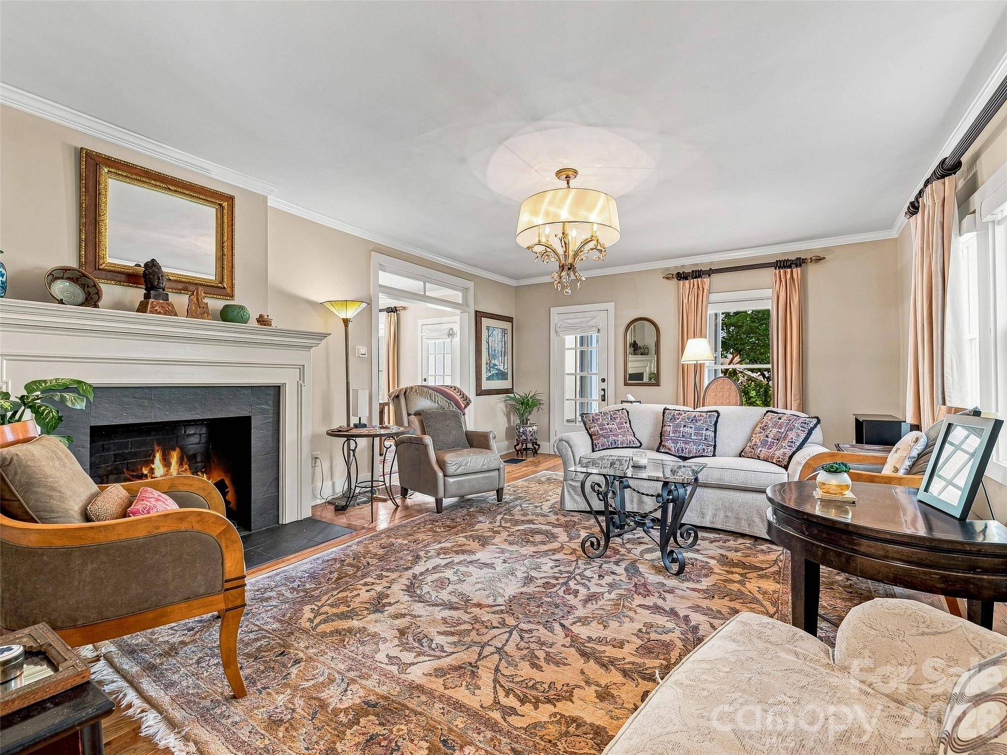 53 Lyncourt DR, Tryon, NC 28782