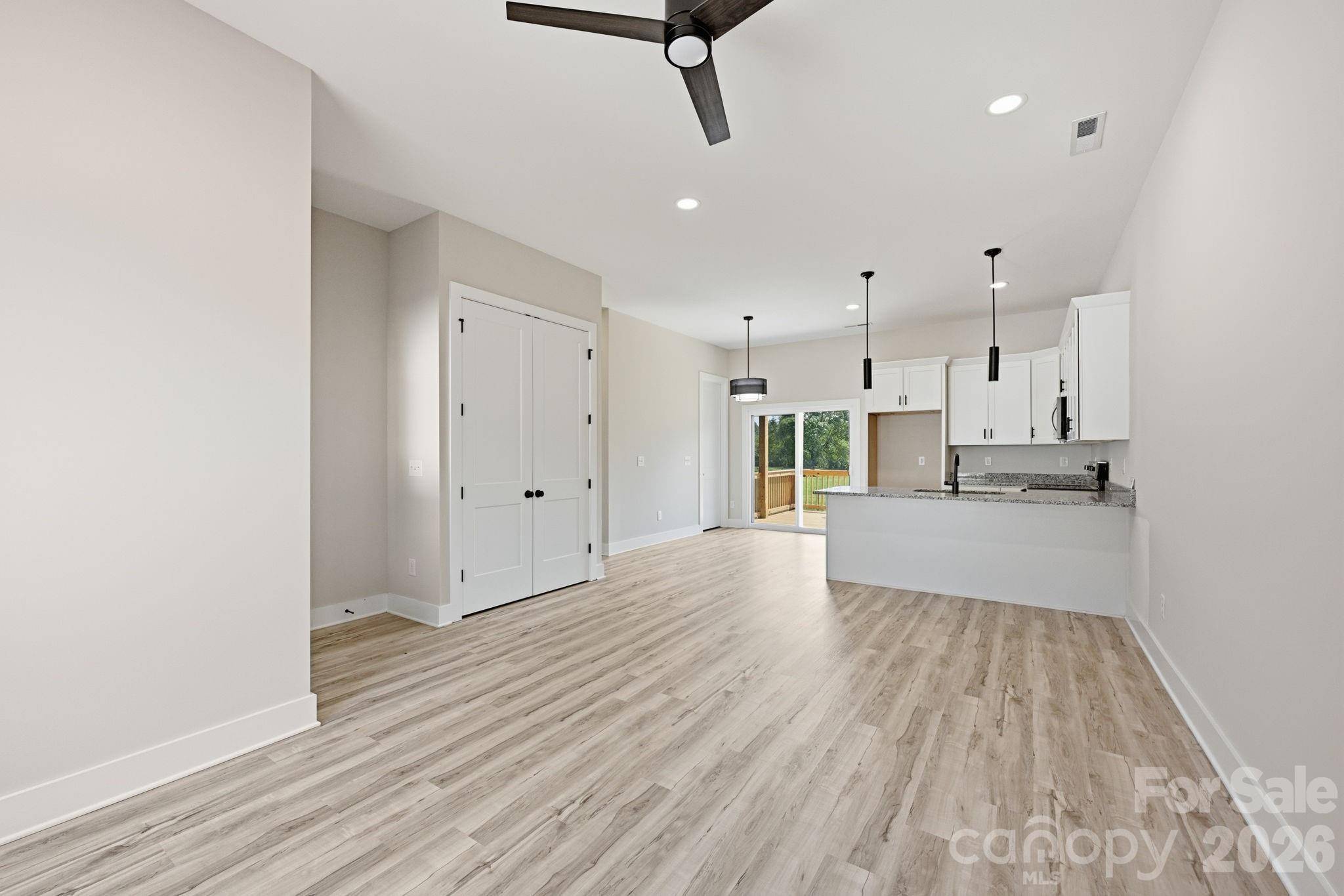 1515 Robin RD, Newton, NC 28658