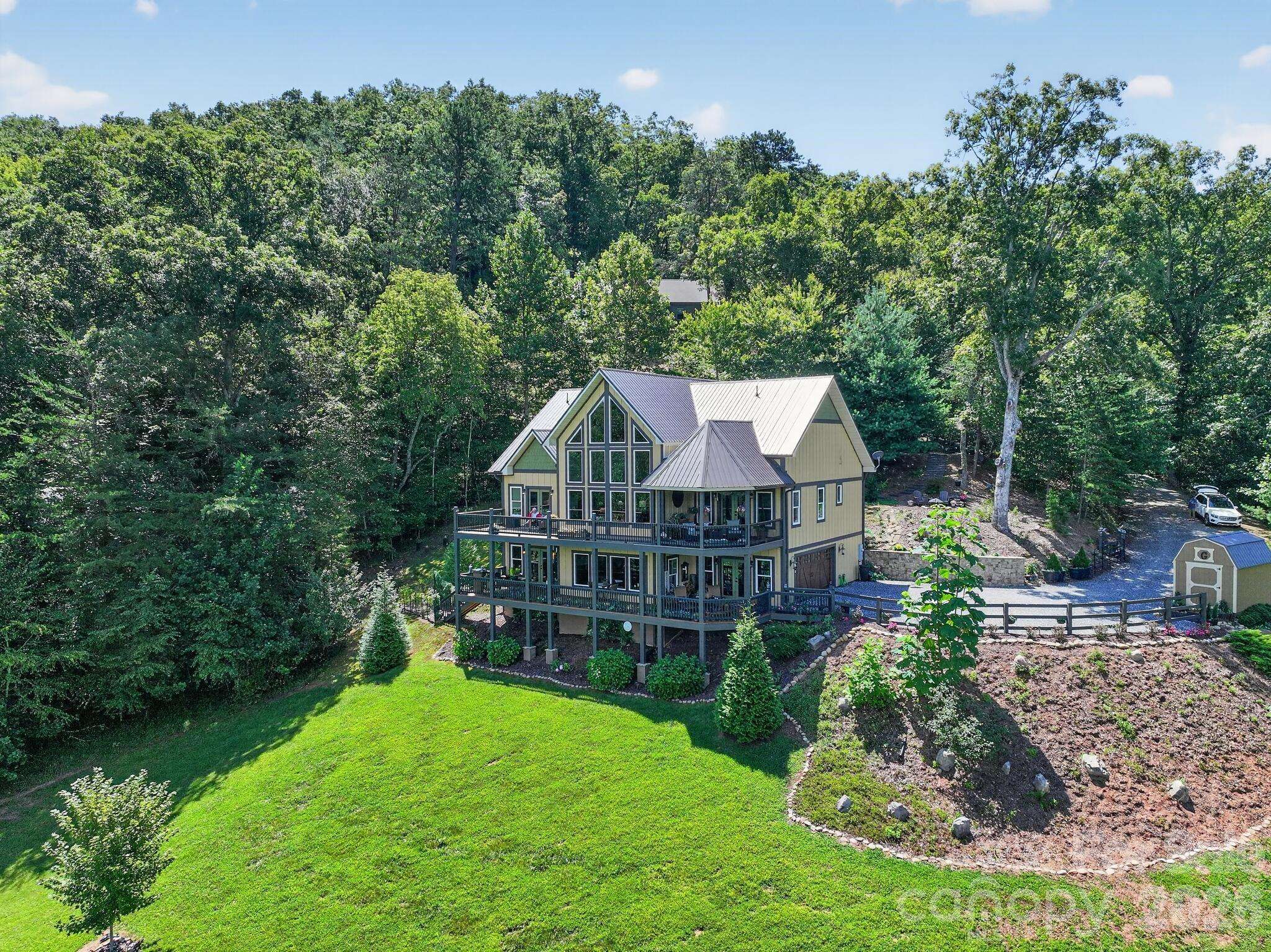 100 Brookstone Mountain TRL, Franklin, NC 28734