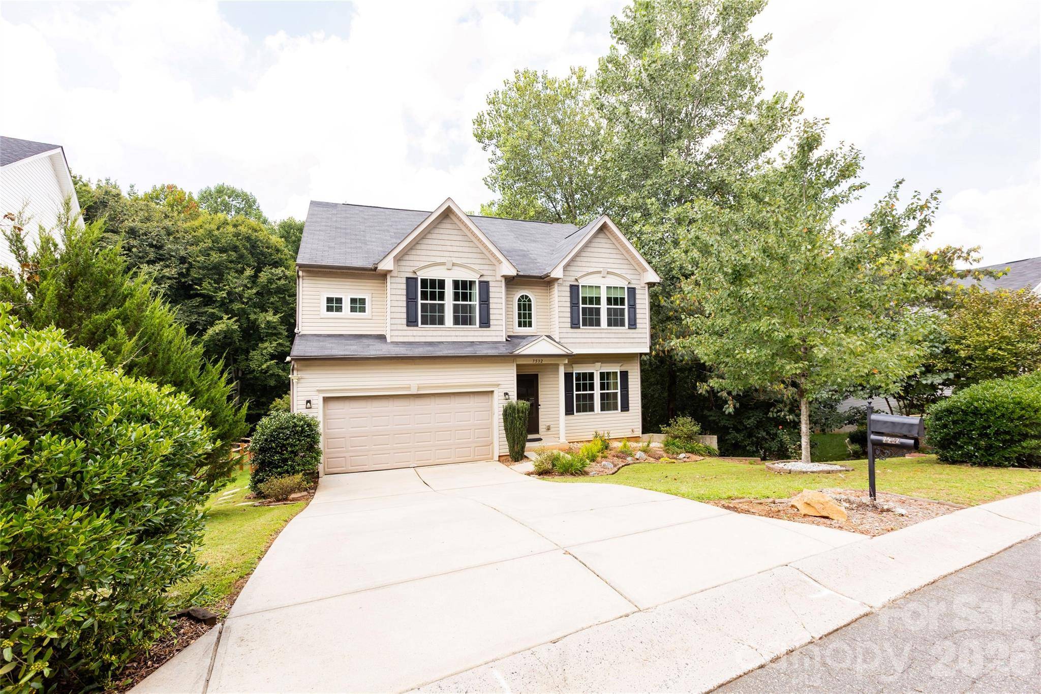 7532 W Berkeley RD, Denver, NC 28037