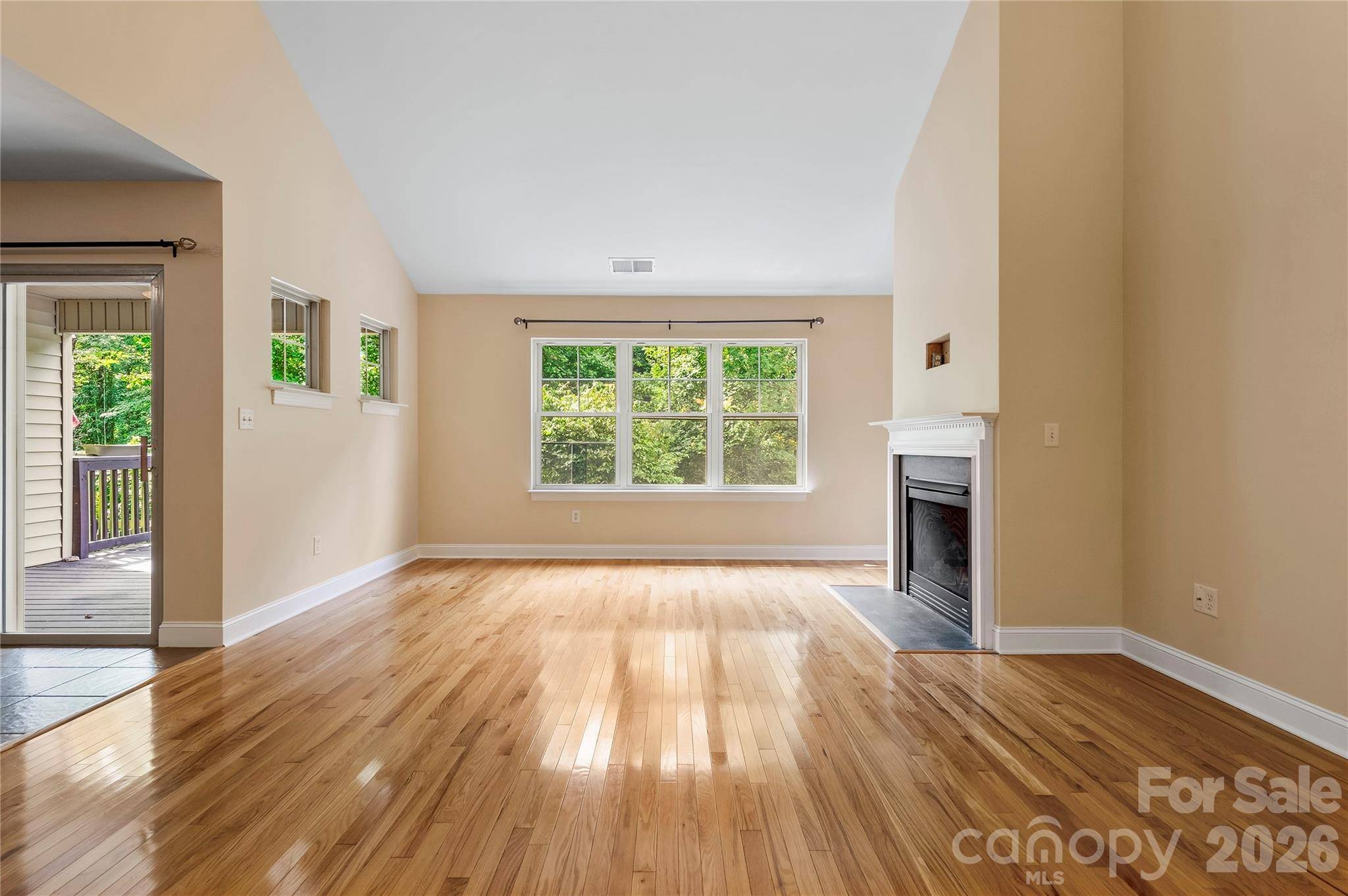156 B Wash Creek DR, Hendersonville, NC 28739