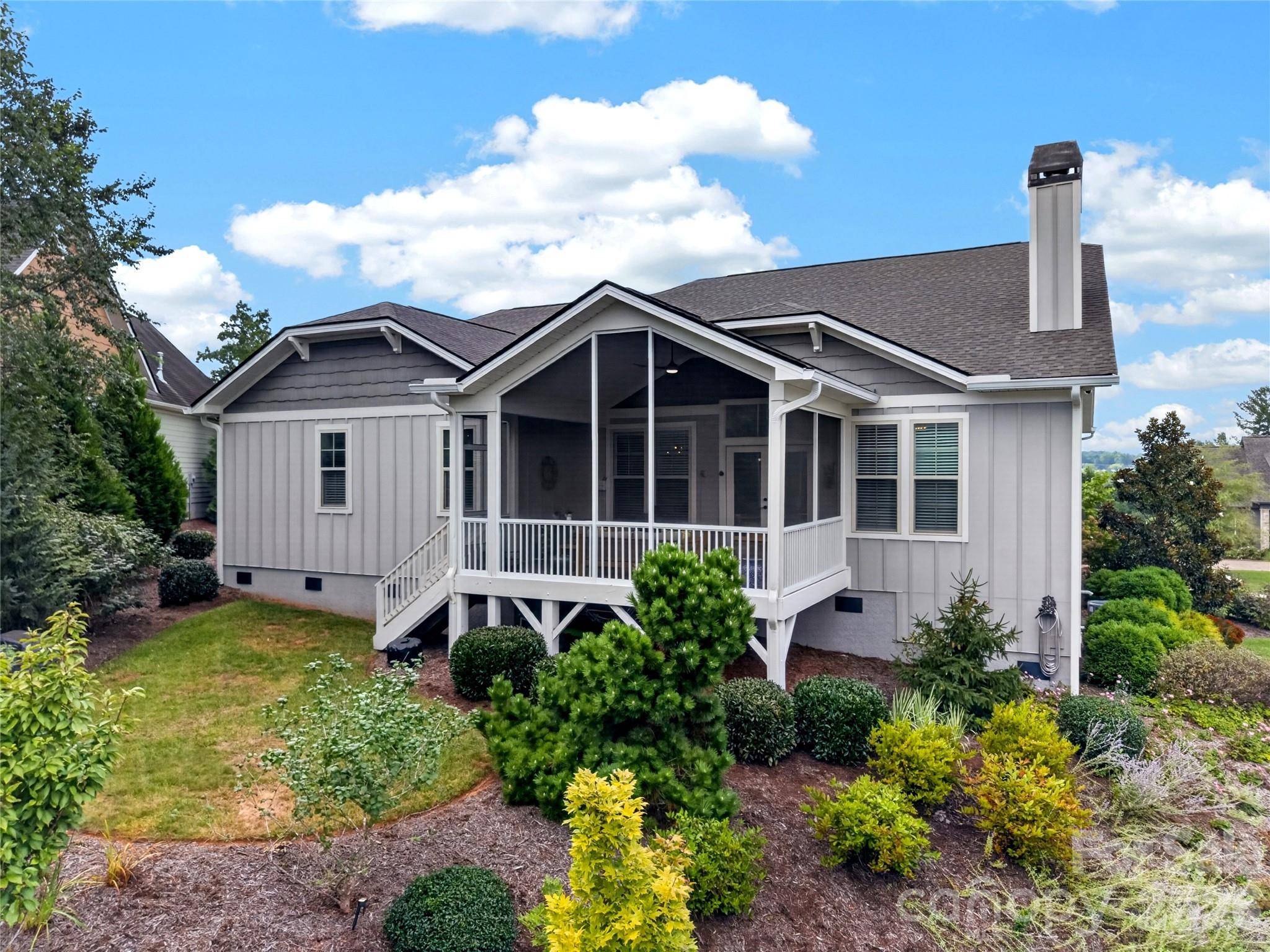 10 Buckhorn Gap RD, Biltmore Lake, NC 28715
