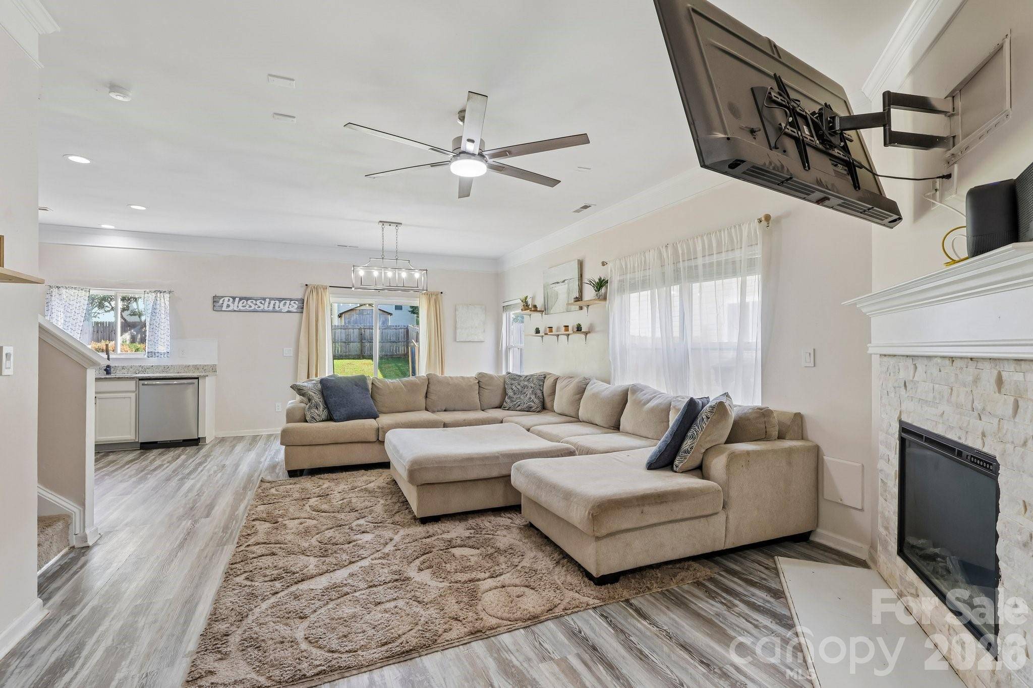 10302 Hugue WAY, Charlotte, NC 28214