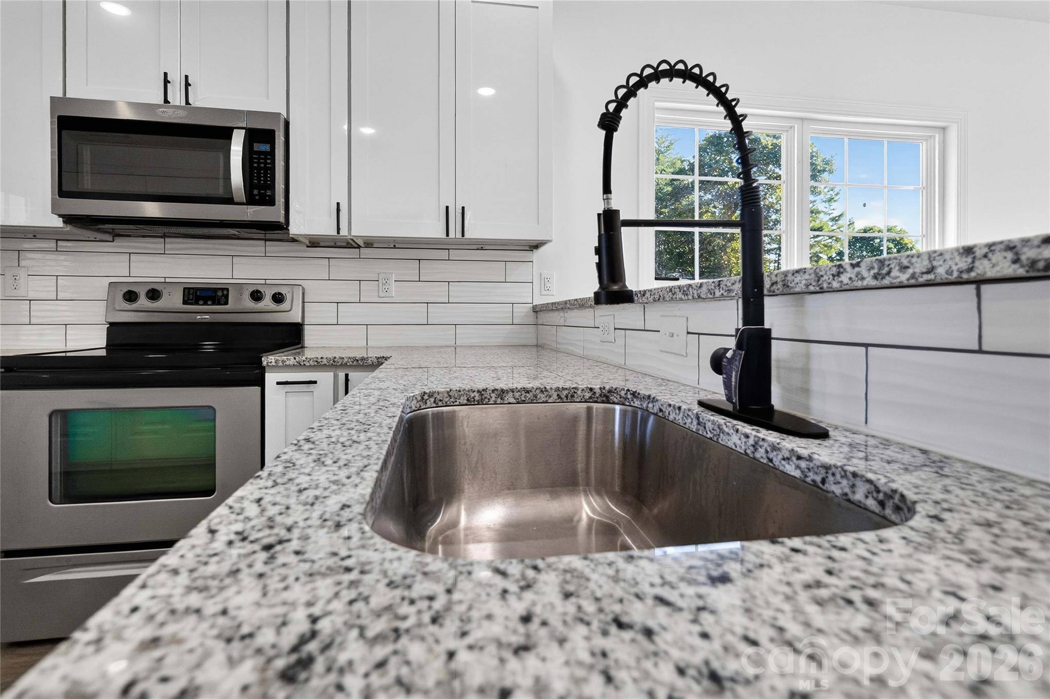 2110 Pinnacle View DR, Kings Mountain, NC 28086