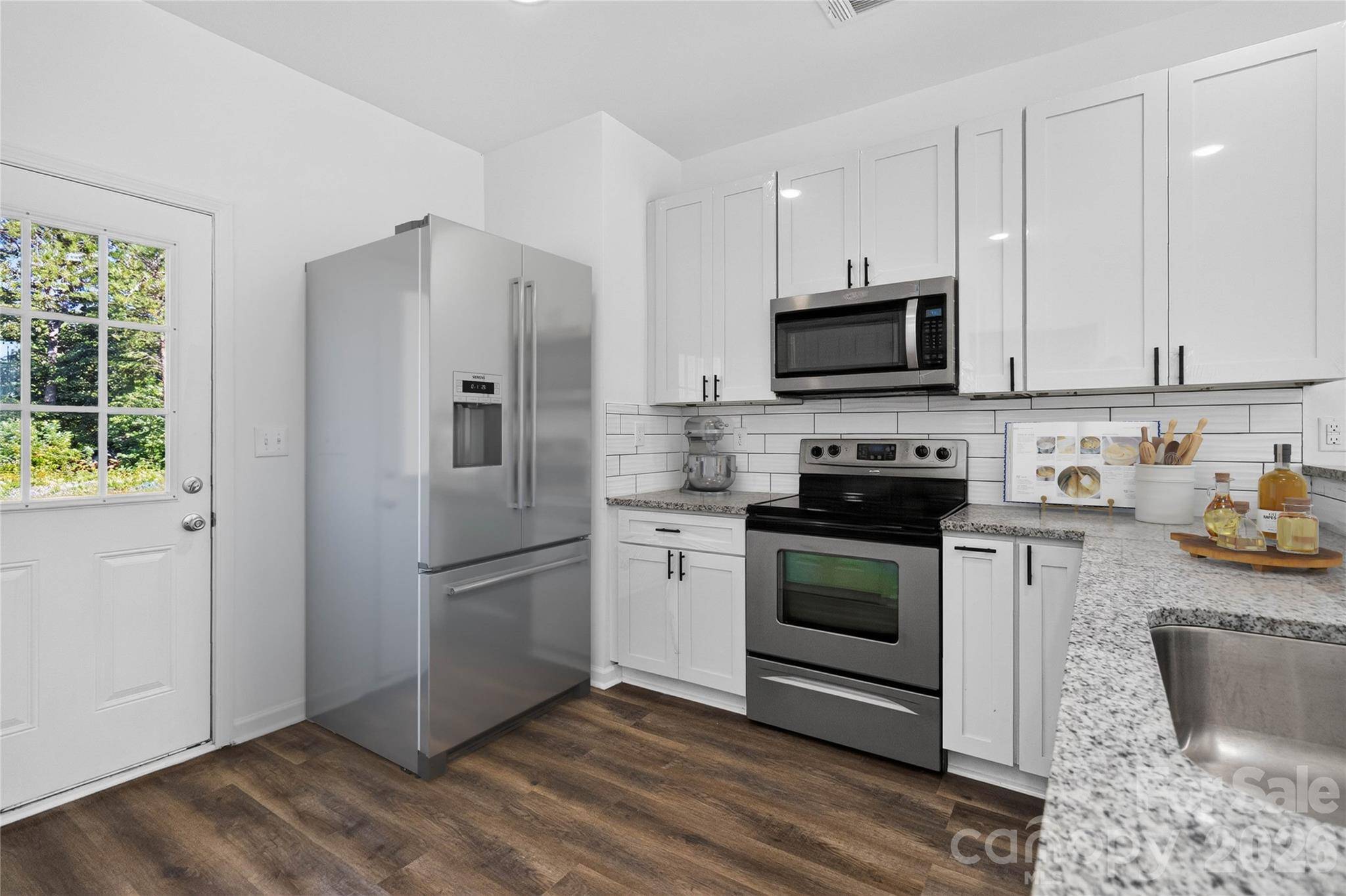 2110 Pinnacle View DR, Kings Mountain, NC 28086