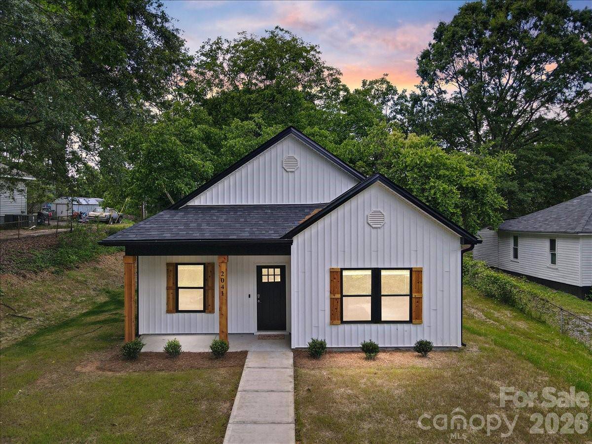 2041 S Pine DR, Gastonia, NC 28054