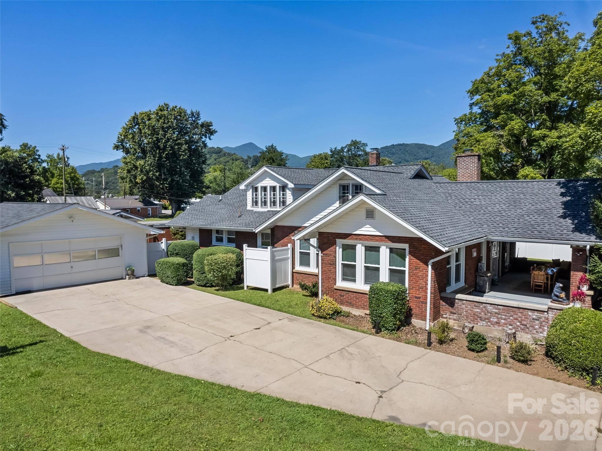 50 Epsom ST, Waynesville, NC 28786