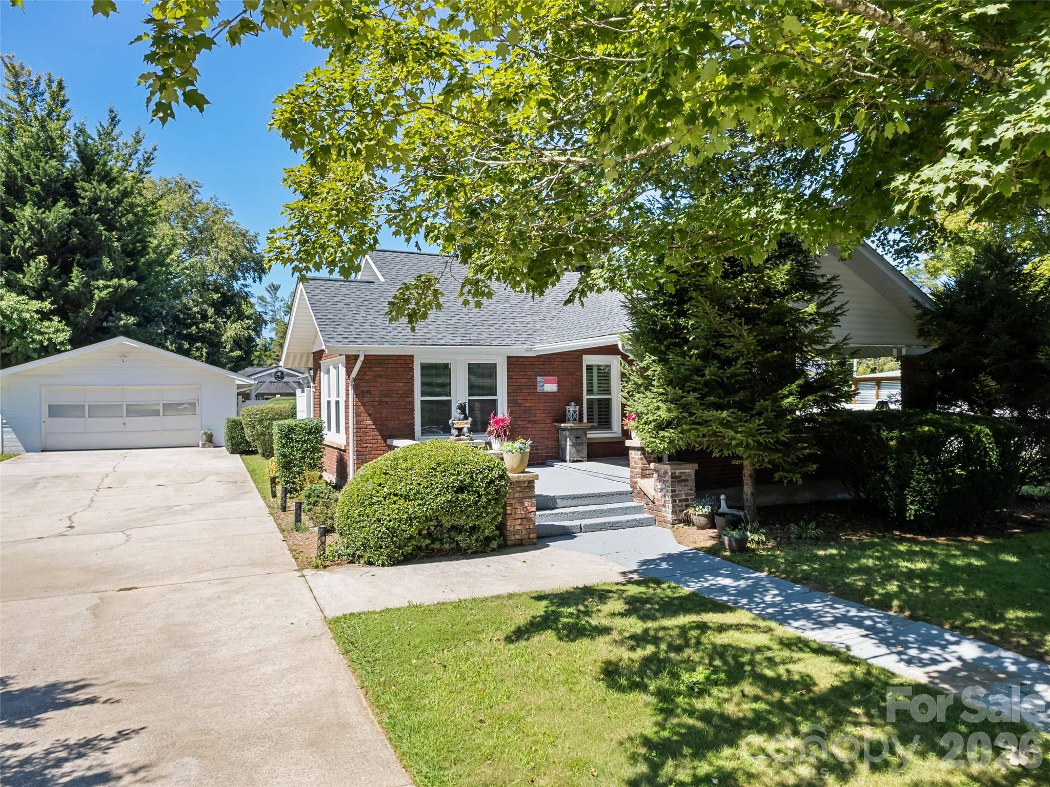 50 Epsom ST, Waynesville, NC 28786