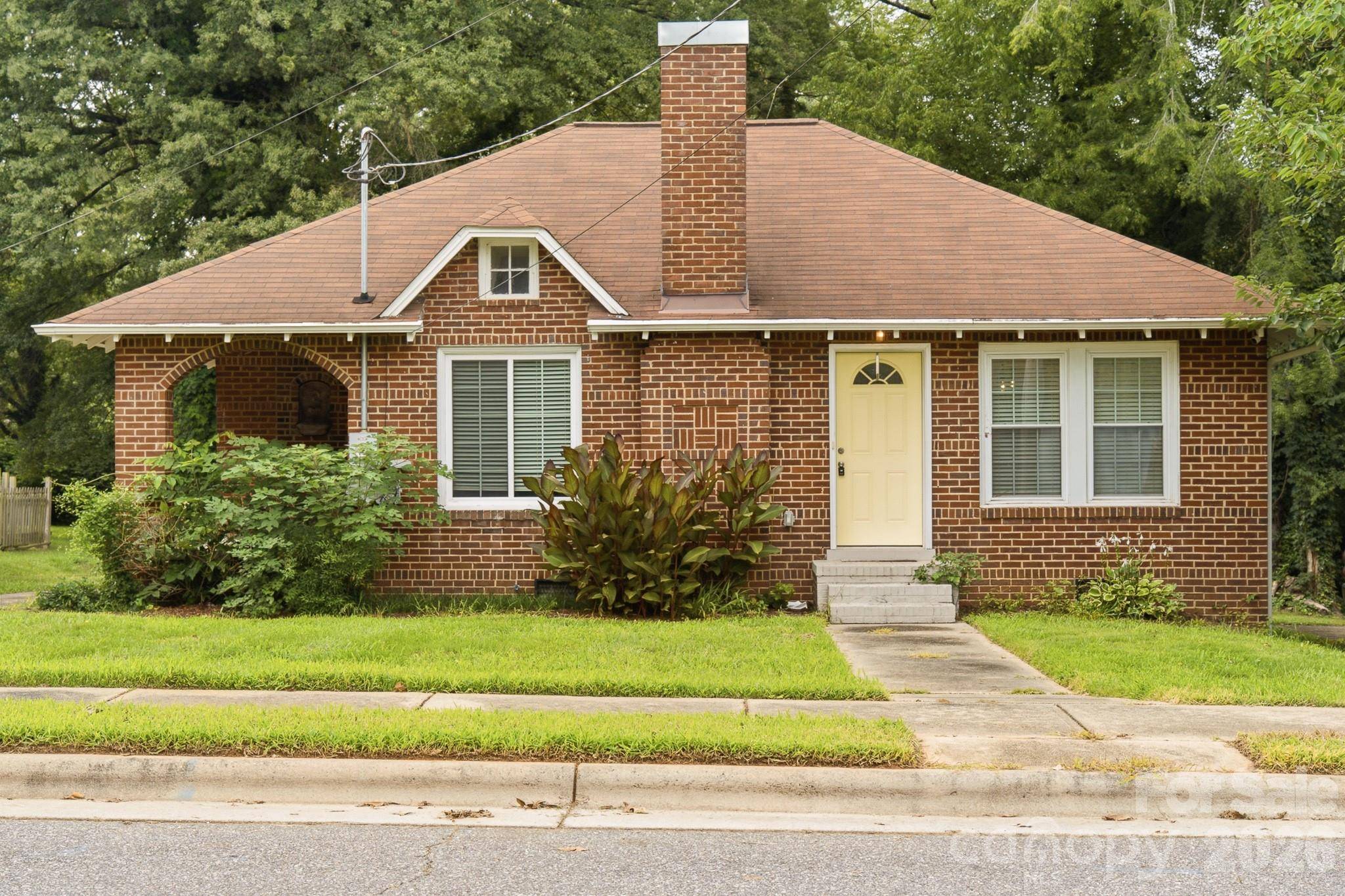 626 S Green ST, Statesville, NC 28677