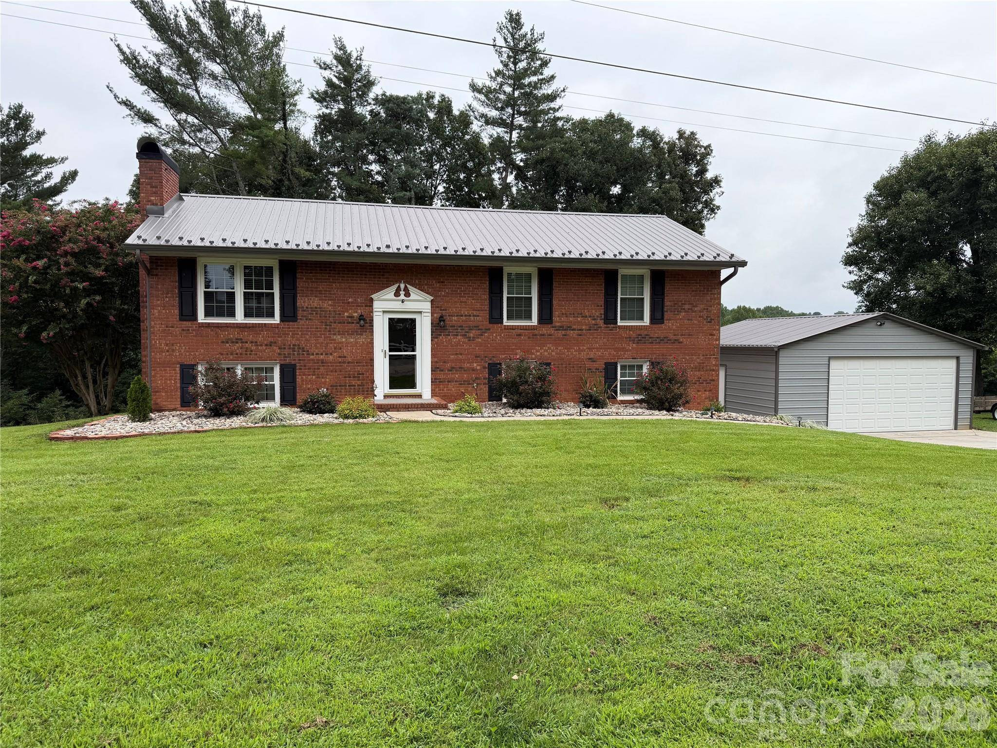 1000 Beaumont Poplar ST, North Wilkesboro, NC 28659