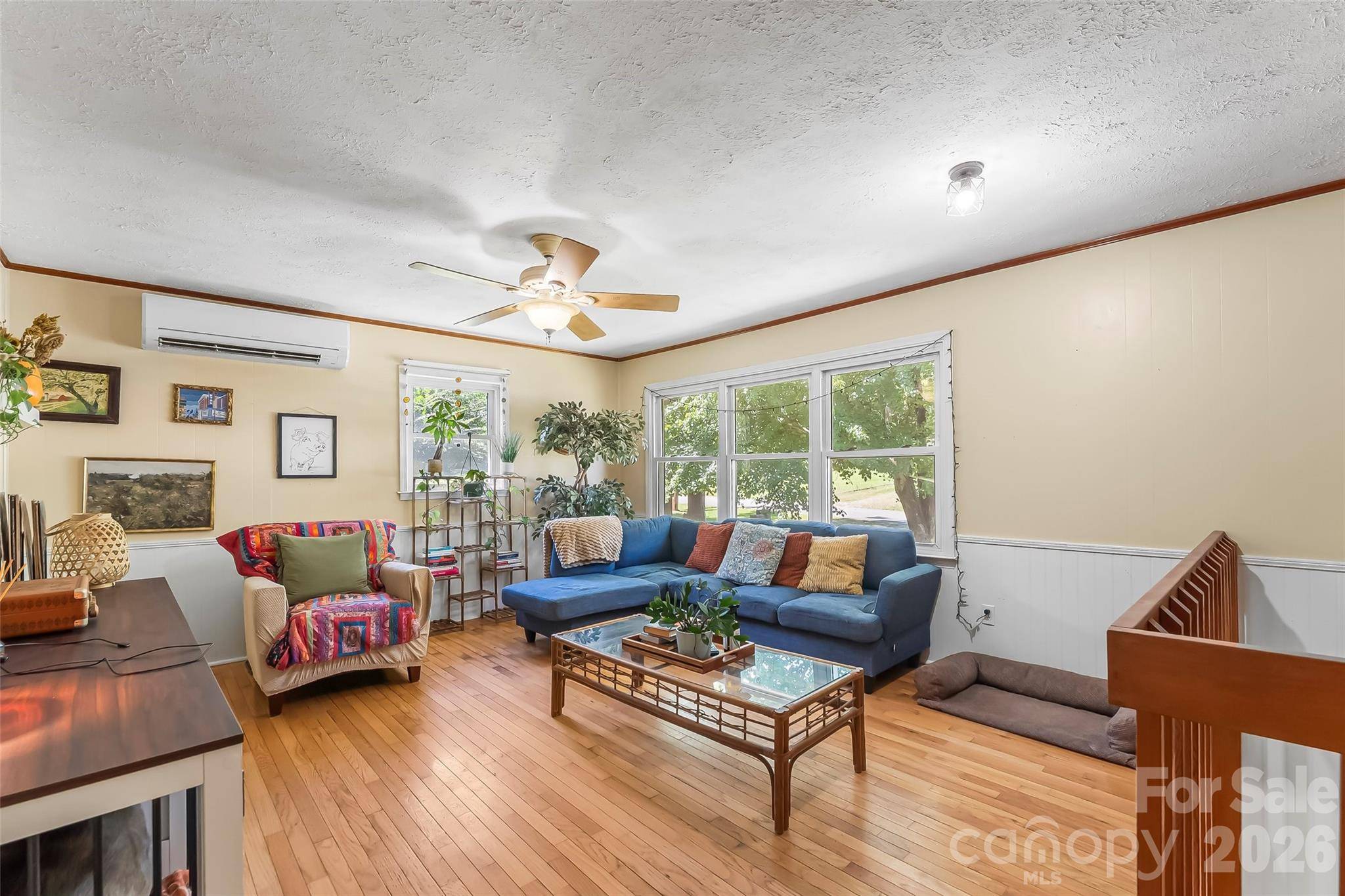 312 Hidden Valley CIR, Canton, NC 28716