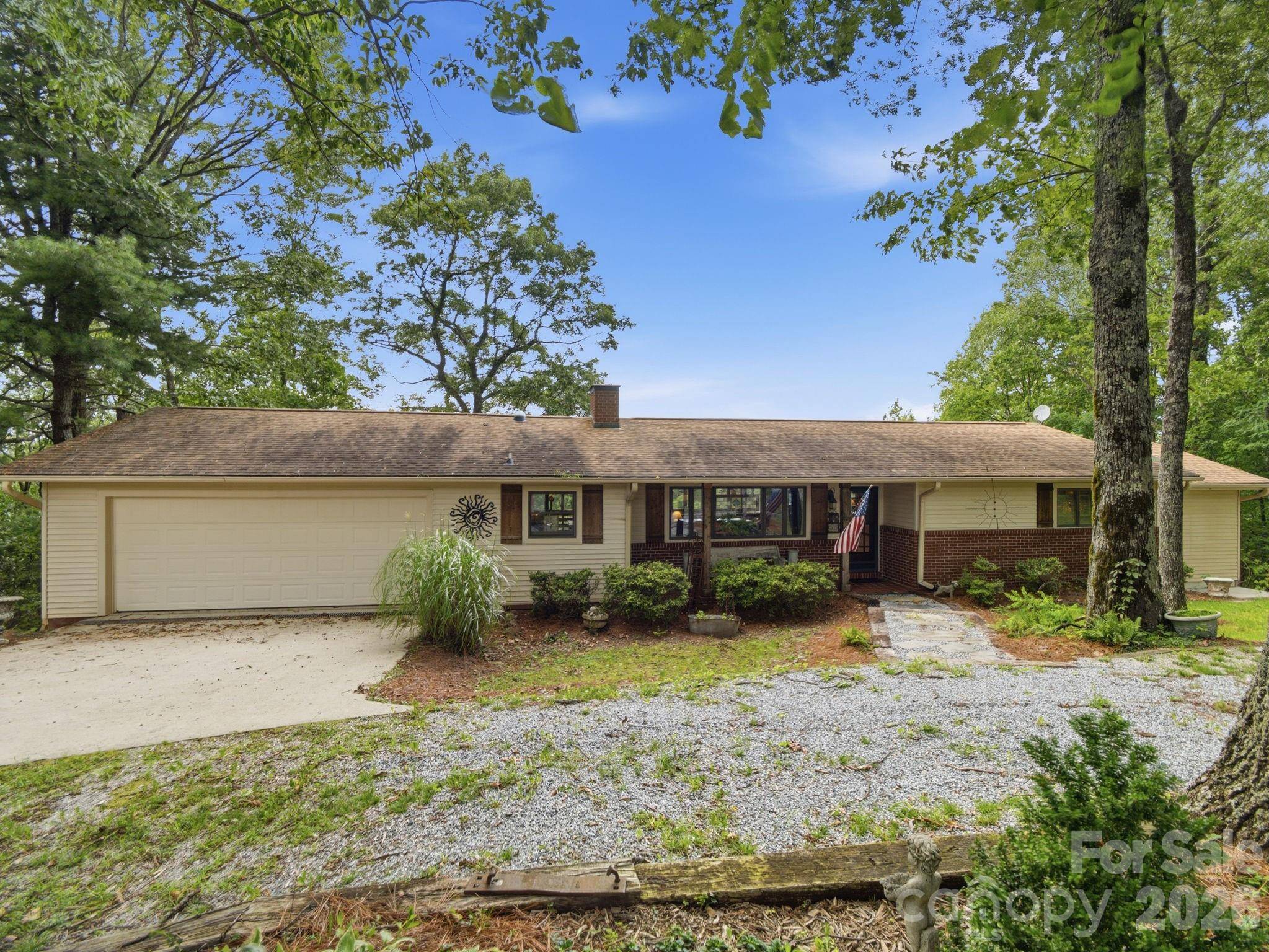 327 Summit RD, Tryon, NC 28782