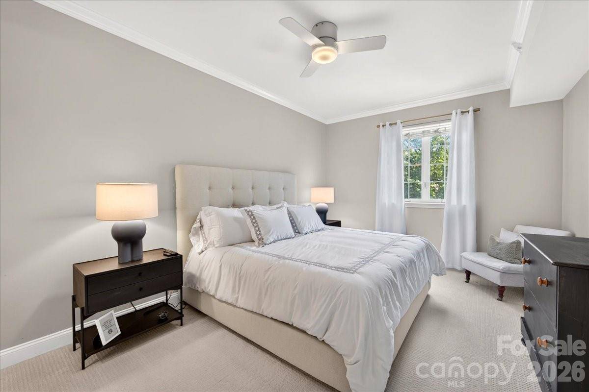300 W 5th ST #318, Charlotte, NC 28202