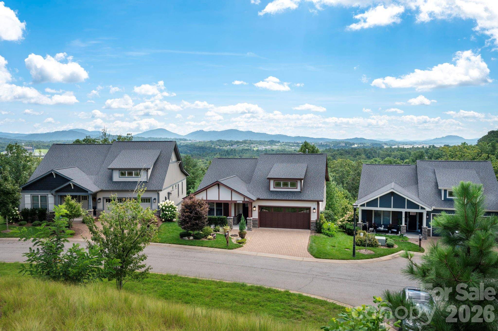 16 Britton Knoll PASS, Arden, NC 28704