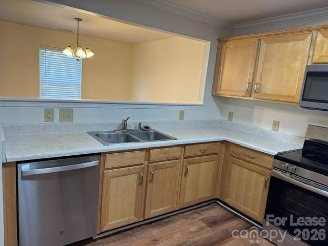 8428 Panglemont DR, Charlotte, NC 28269