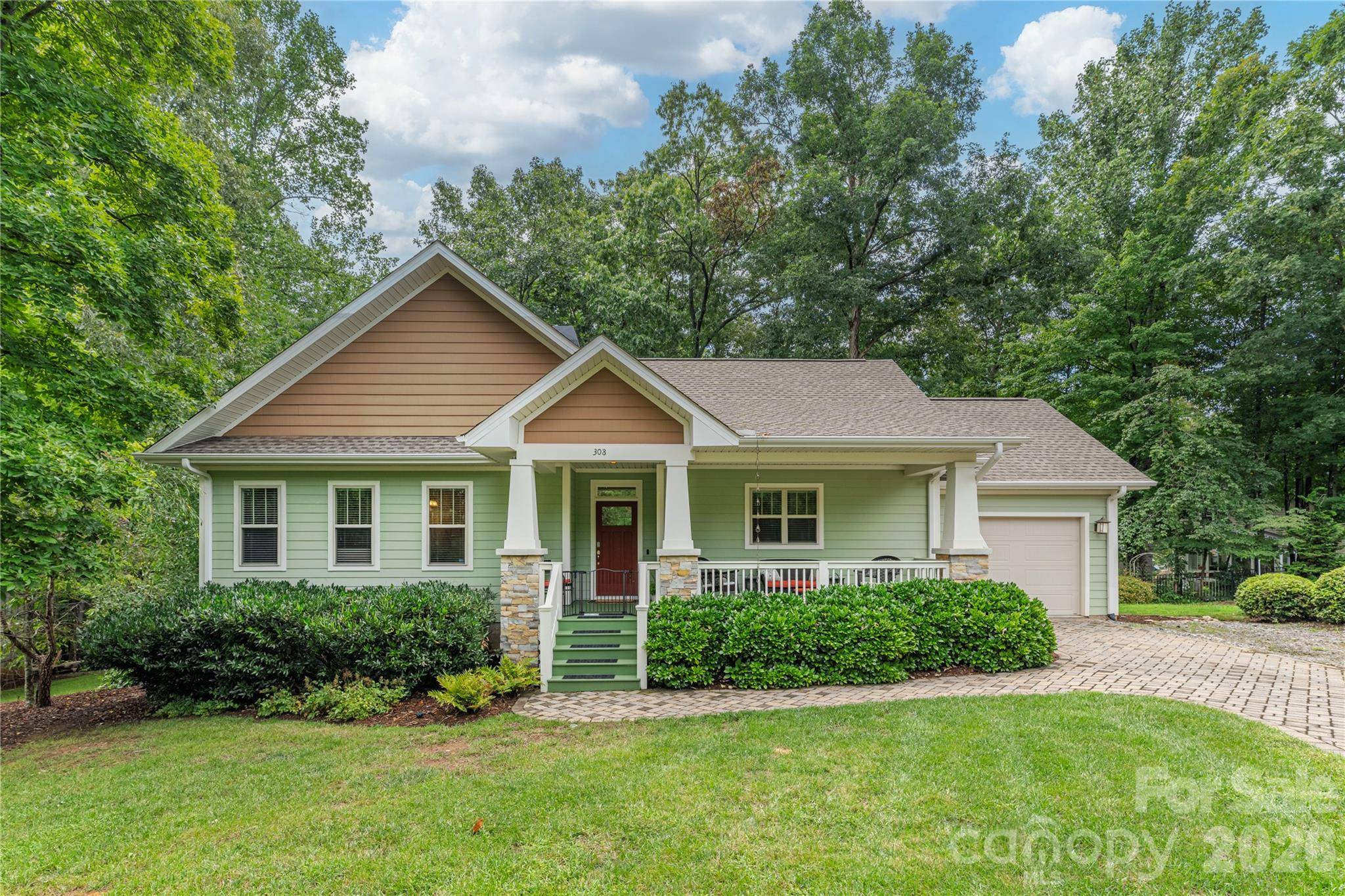 308 Fennel Dun CIR, Biltmore Lake, NC 28715