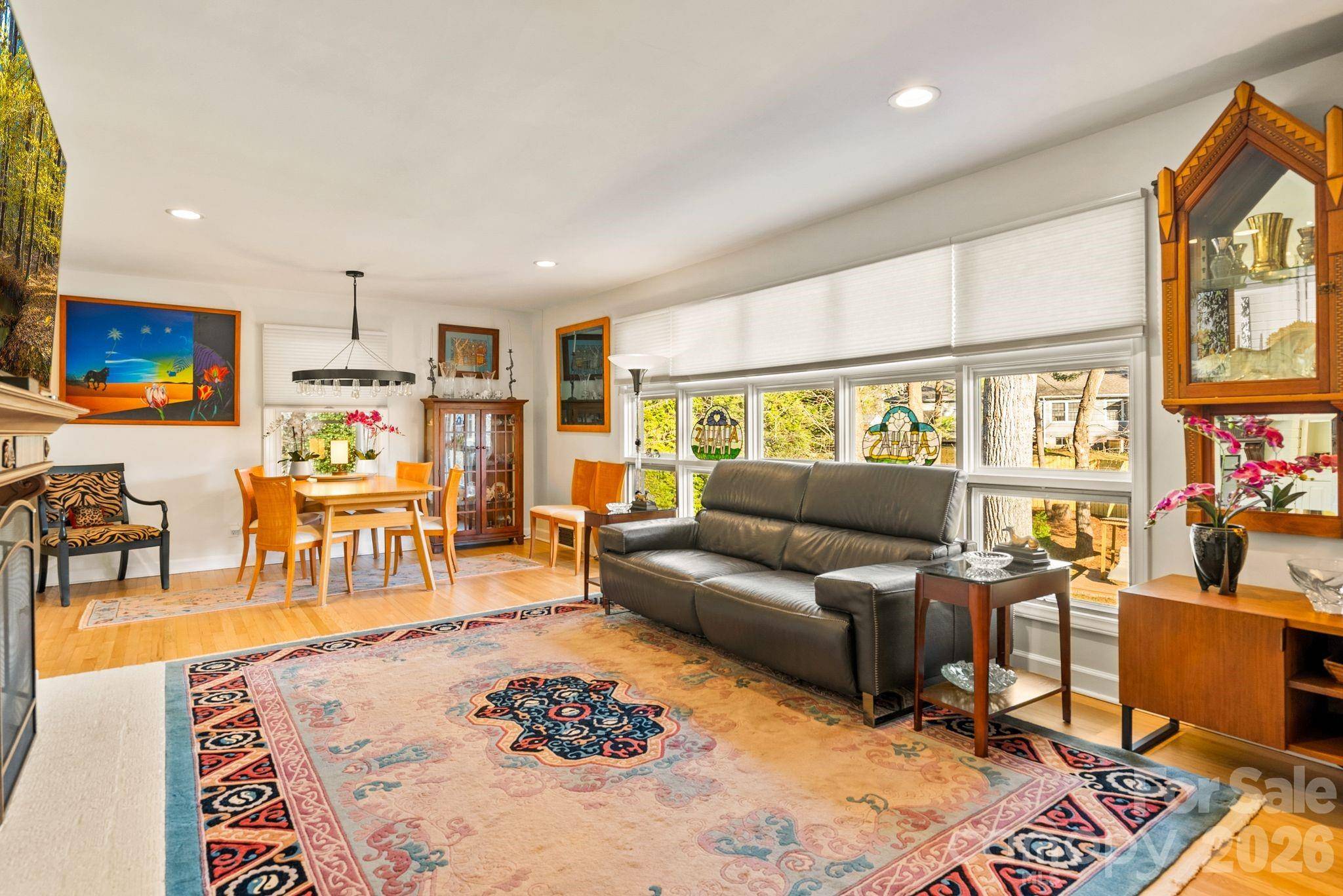 2 Bevlyn DR, Asheville, NC 28803