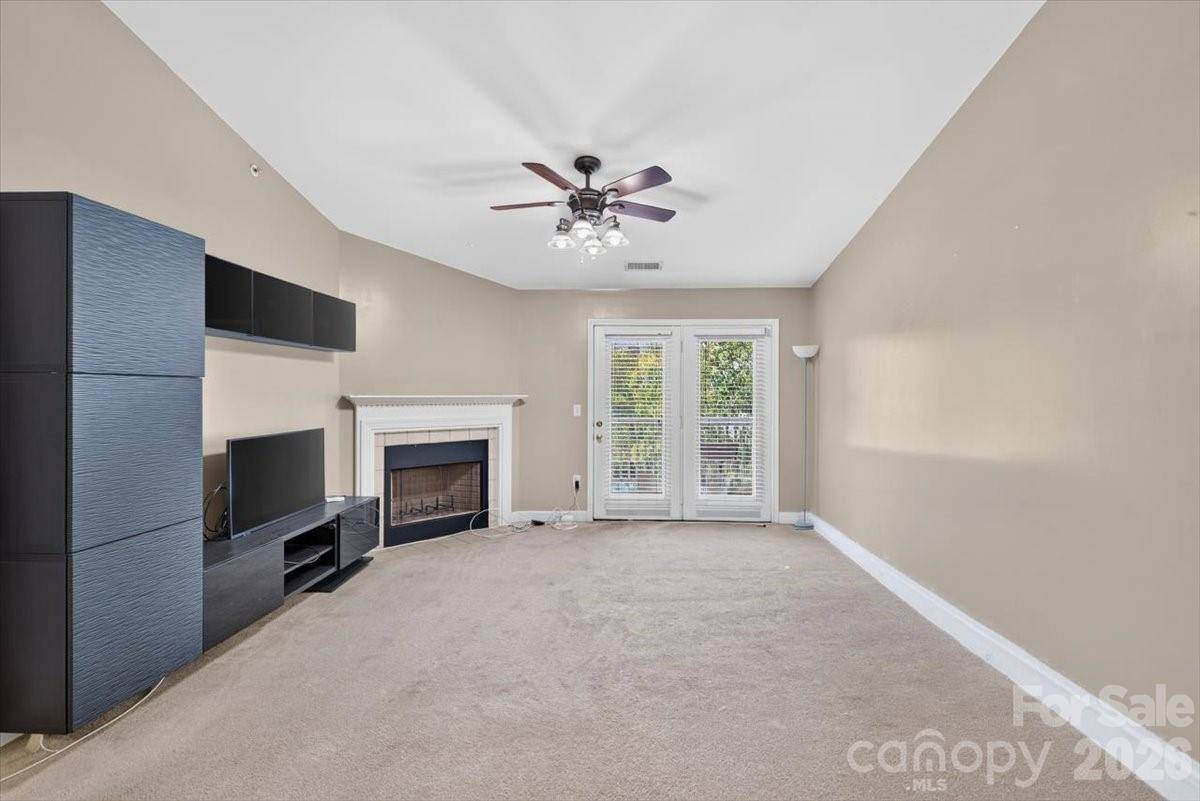 11232 Hyde Pointe CT, Charlotte, NC 28262