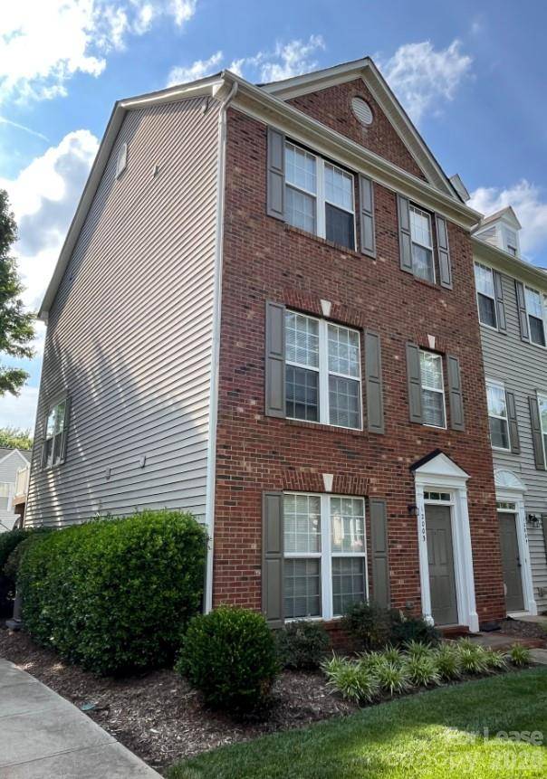 12003 Duke Lancaster DR, Charlotte, NC 28277