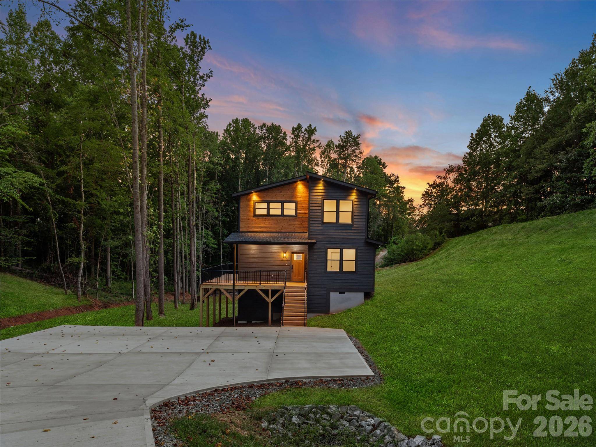 129 Quiet Woods DR, Leicester, NC 28748