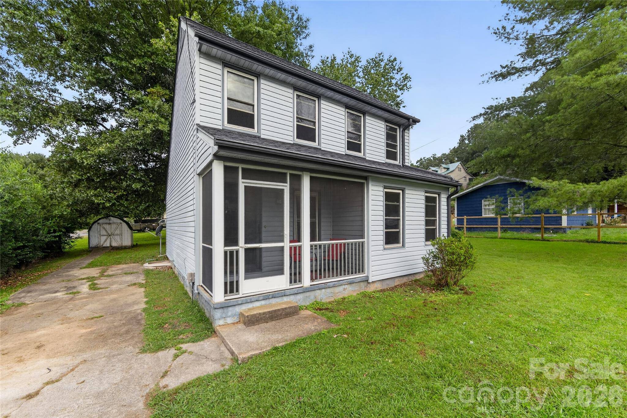 131 Spencer ST, Clyde, NC 28721