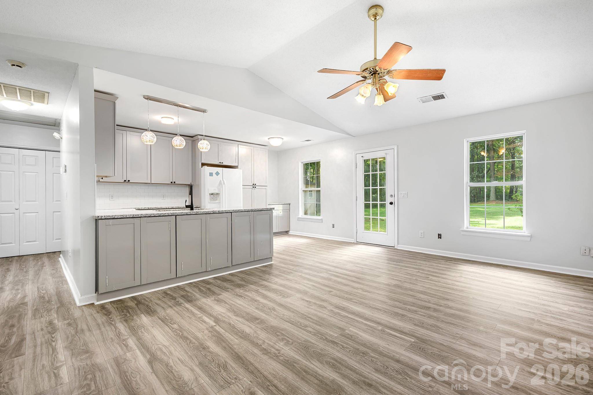 134 Mills Valley DR, Mooresville, NC 28117