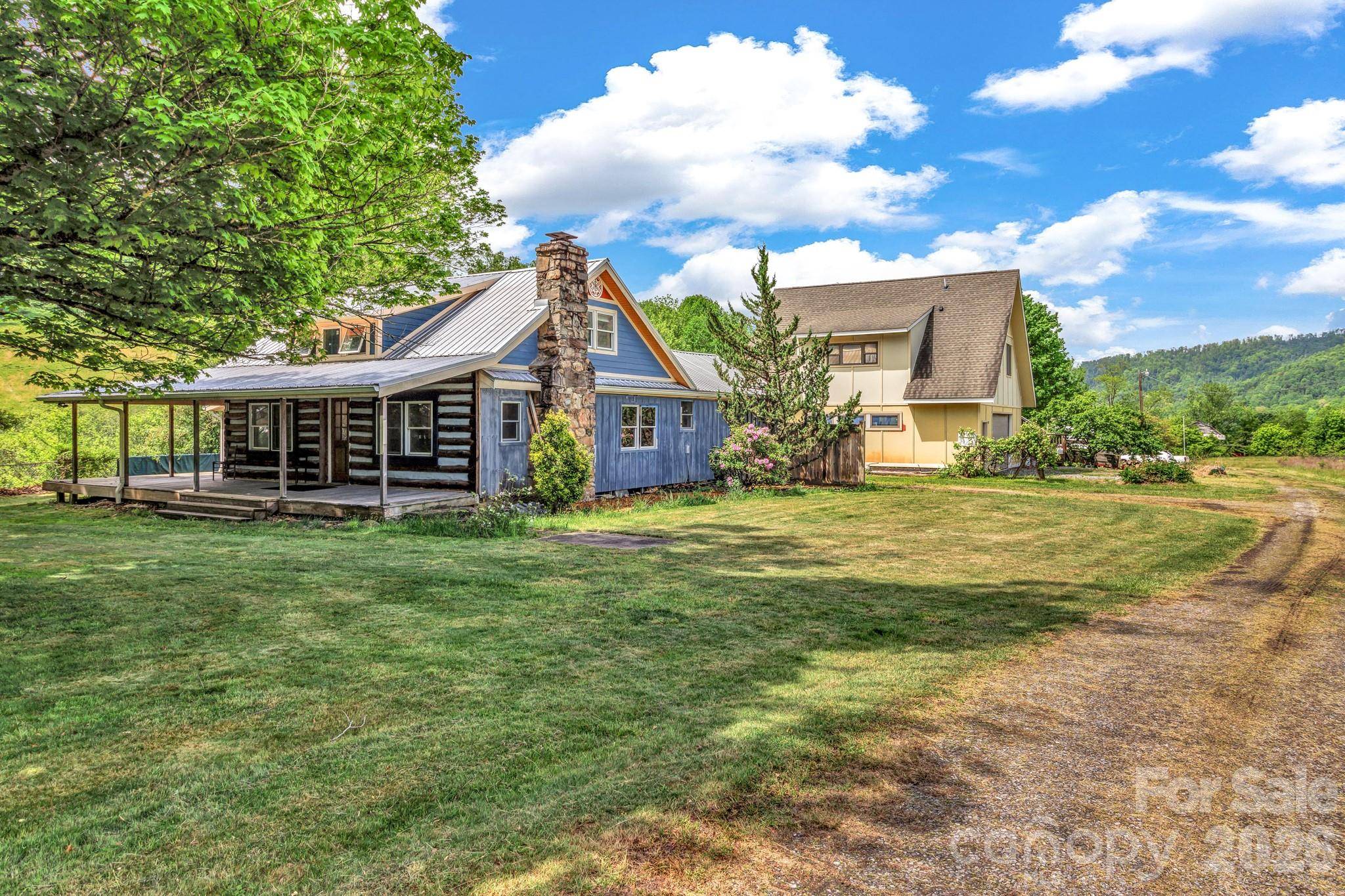 45 Sugar Cove RD, Weaverville, NC 28787