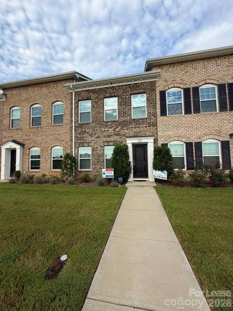 2125 24th Street LN SE, Hickory, NC 28602