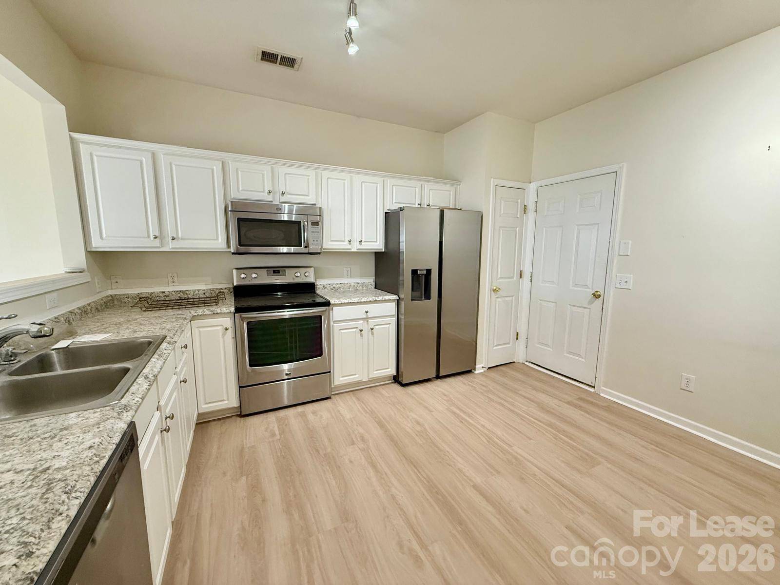 10212 Garmoyle ST, Charlotte, NC 28277