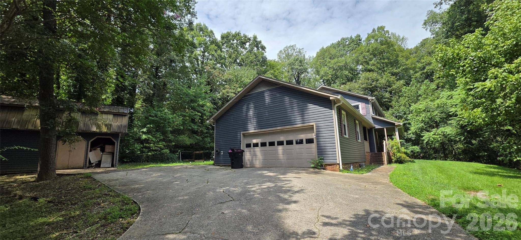 8979 Twin Lake DR, Kernersville, NC 27284