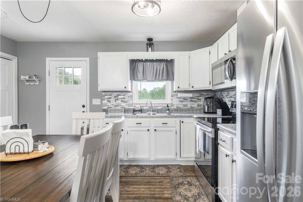 241 Joe RD, Mocksville, NC 27028