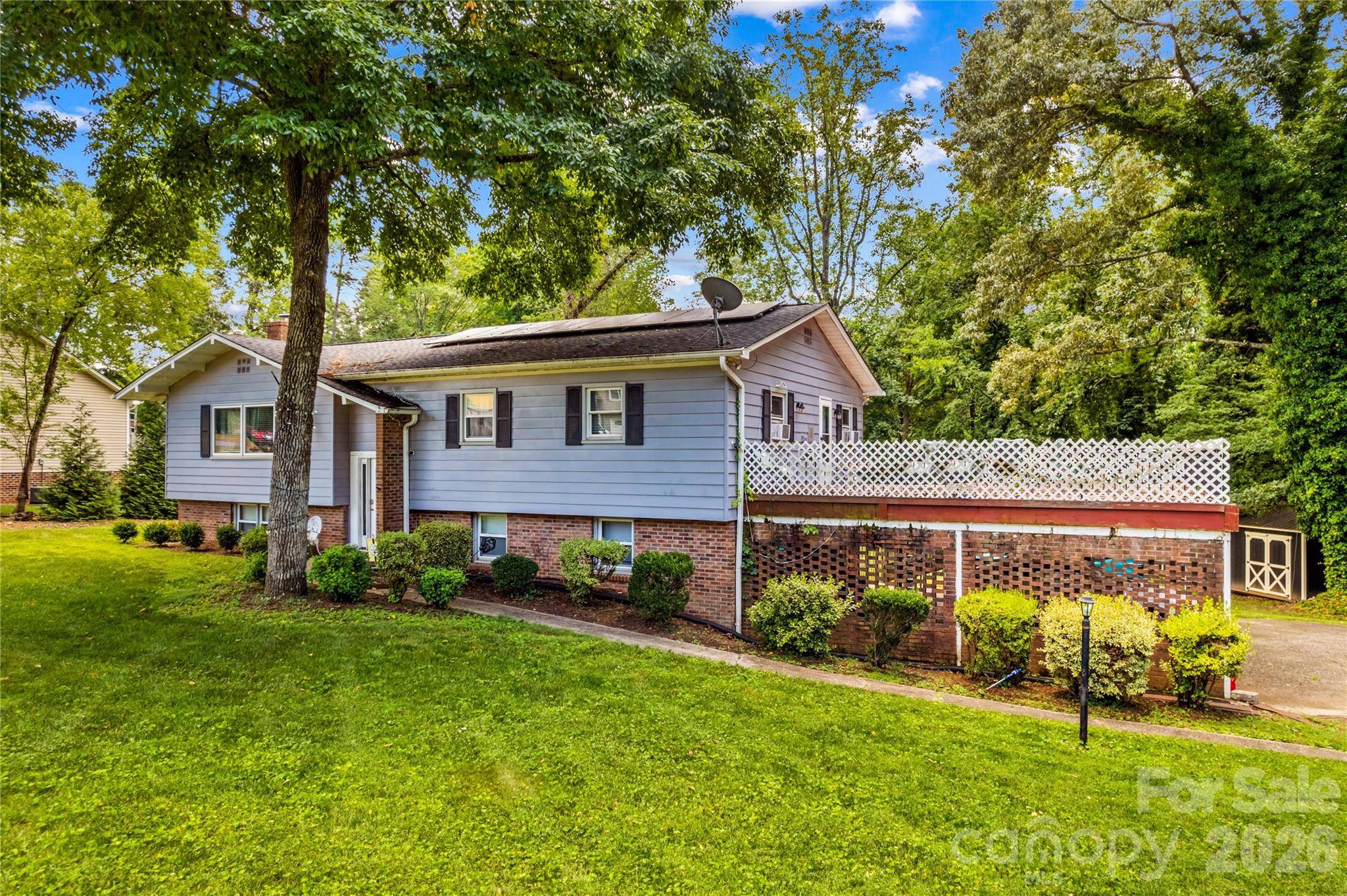 1130 24th Avenue PL NE, Hickory, NC 28601