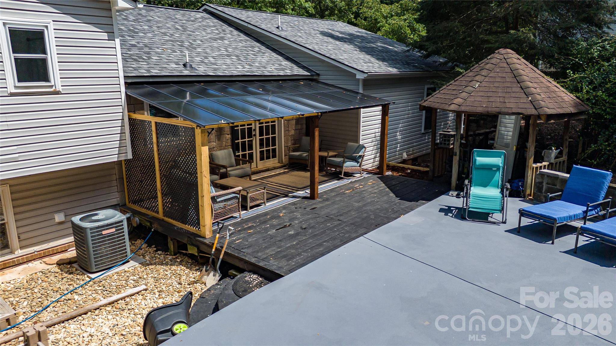 100 Woodlea DR, Morganton, NC 28655
