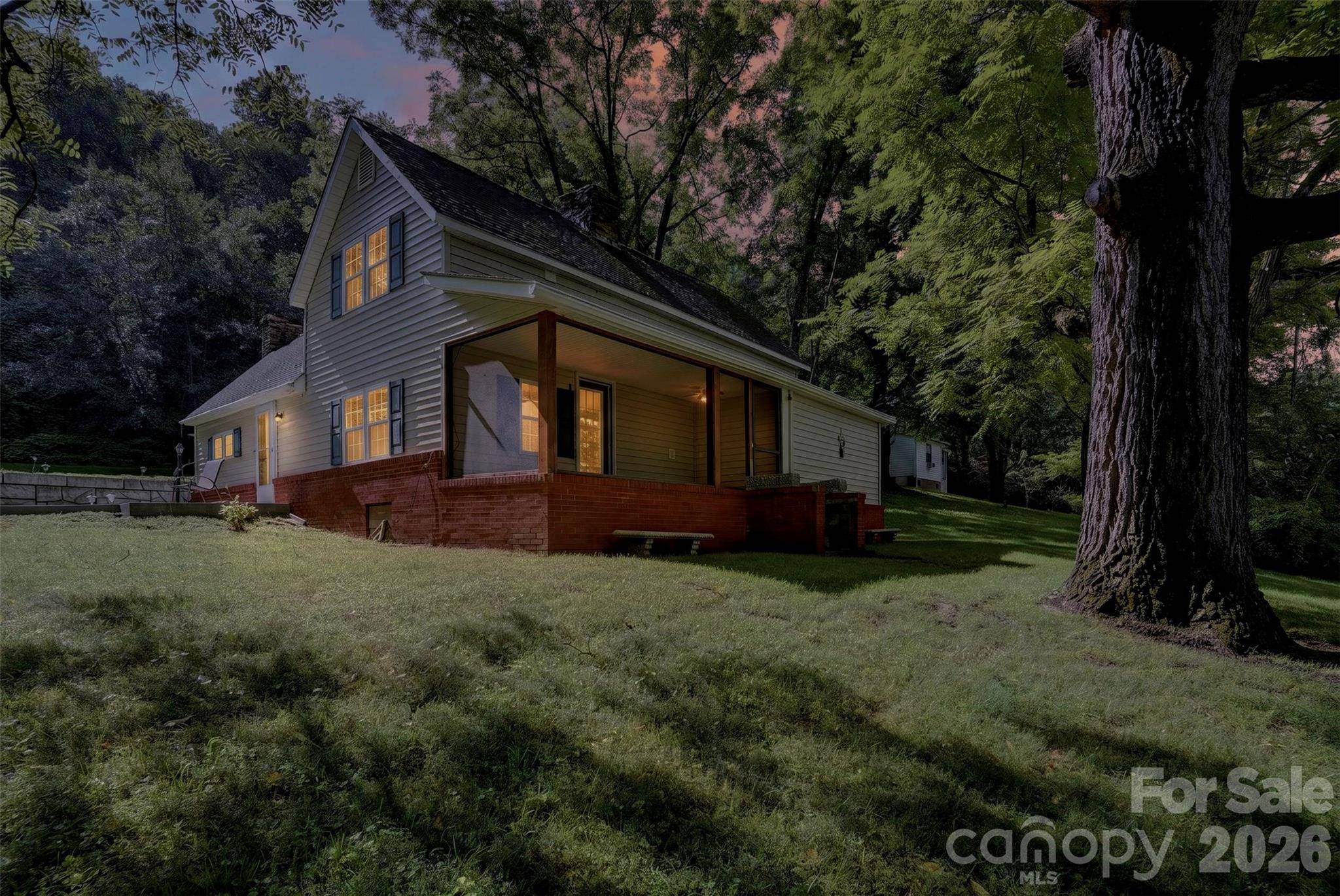 168 Huntley RD, Fletcher, NC 28732