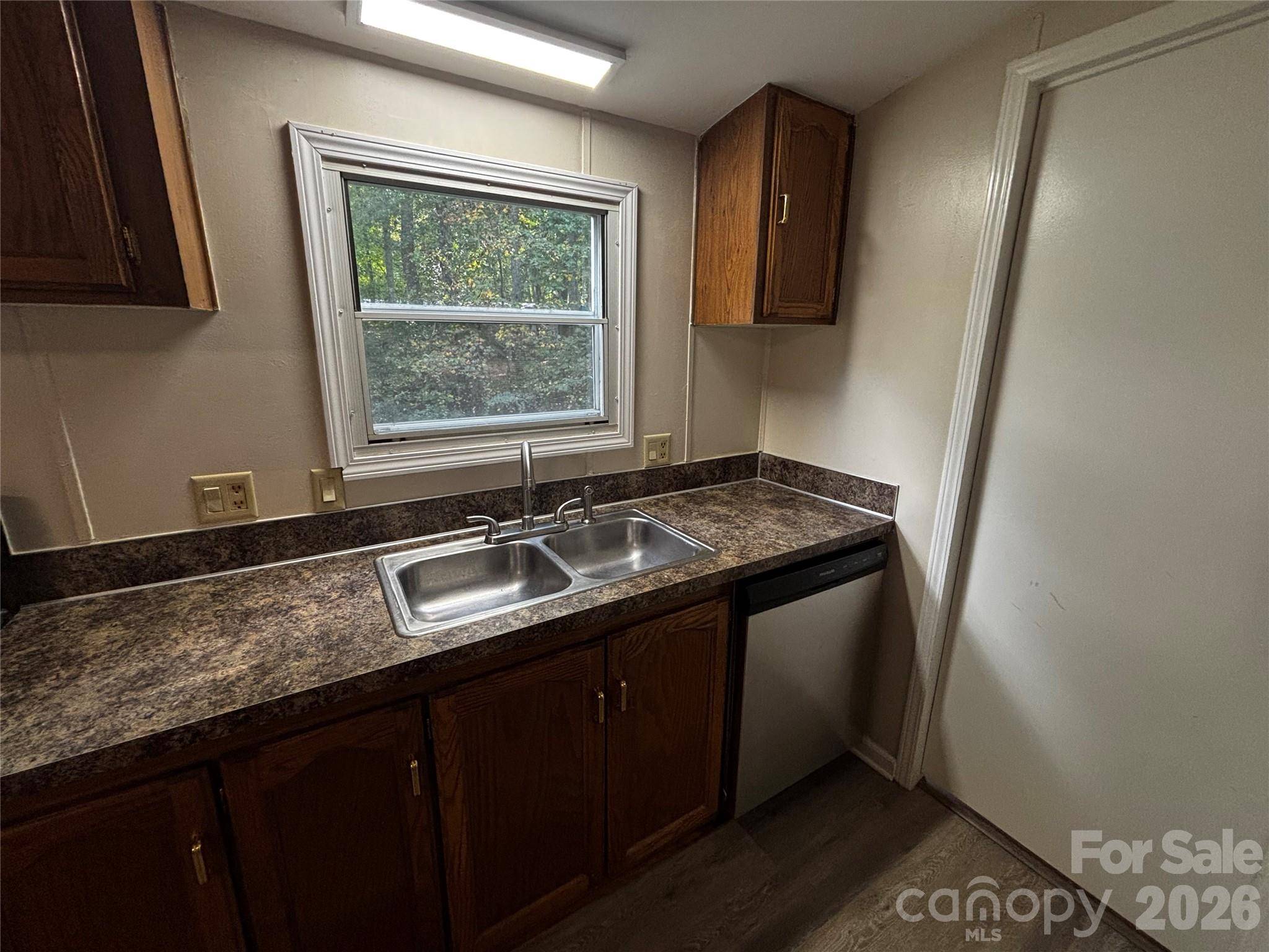 233 Starlight DR, Lincolnton, NC 28092