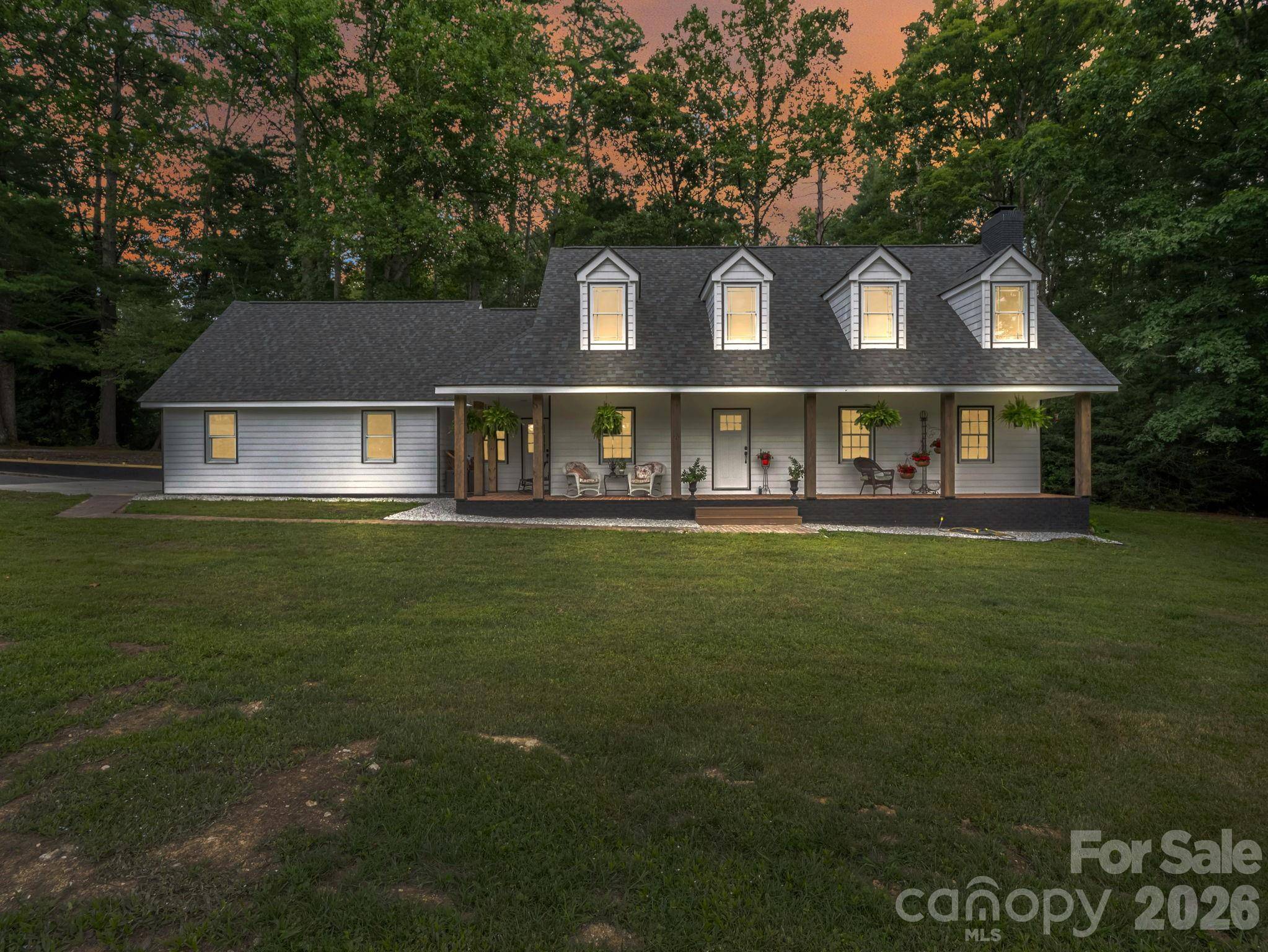 213 Raintree DR, Hendersonville, NC 28791