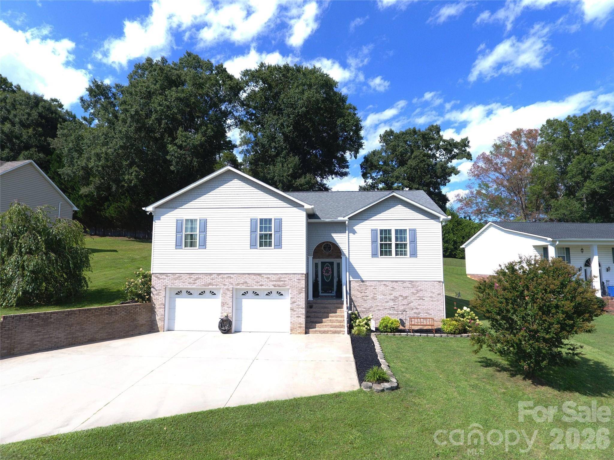 2135 Olde Farm RD SE, Hudson, NC 28638