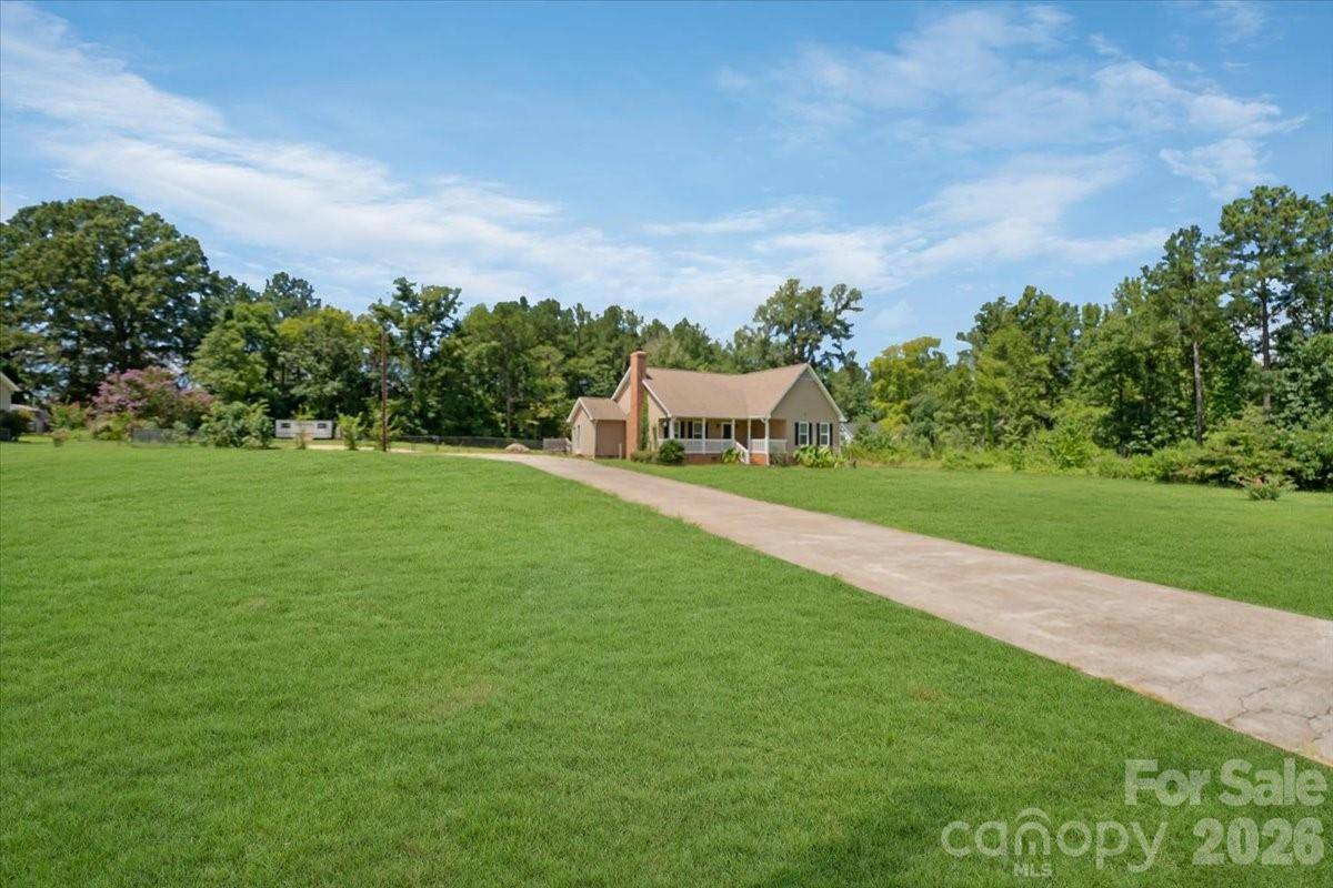 2827 E Pinewood RD, Chester, SC 29706