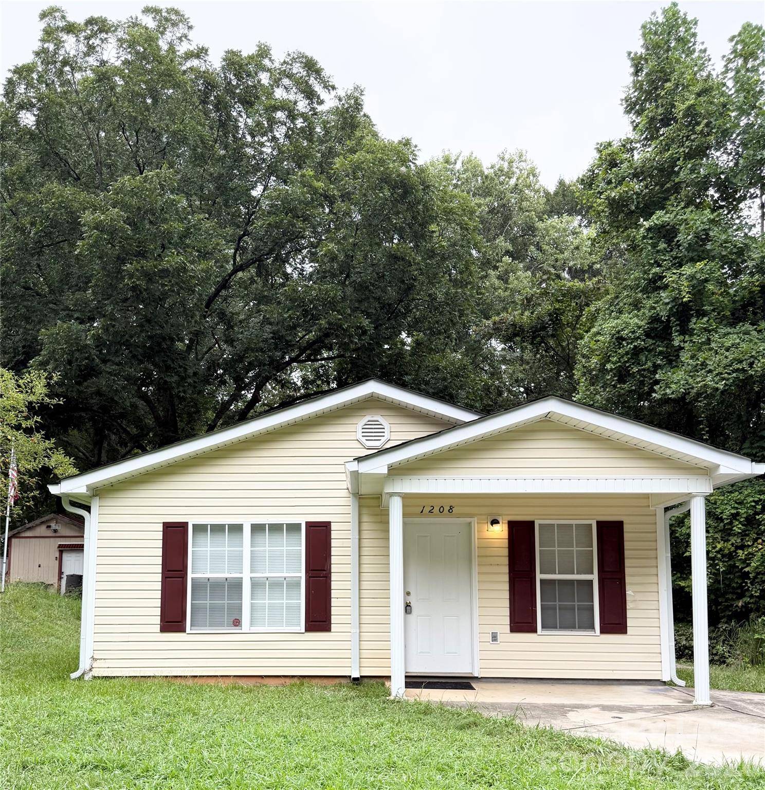 1208 W Walnut AVE, Gastonia, NC 28052