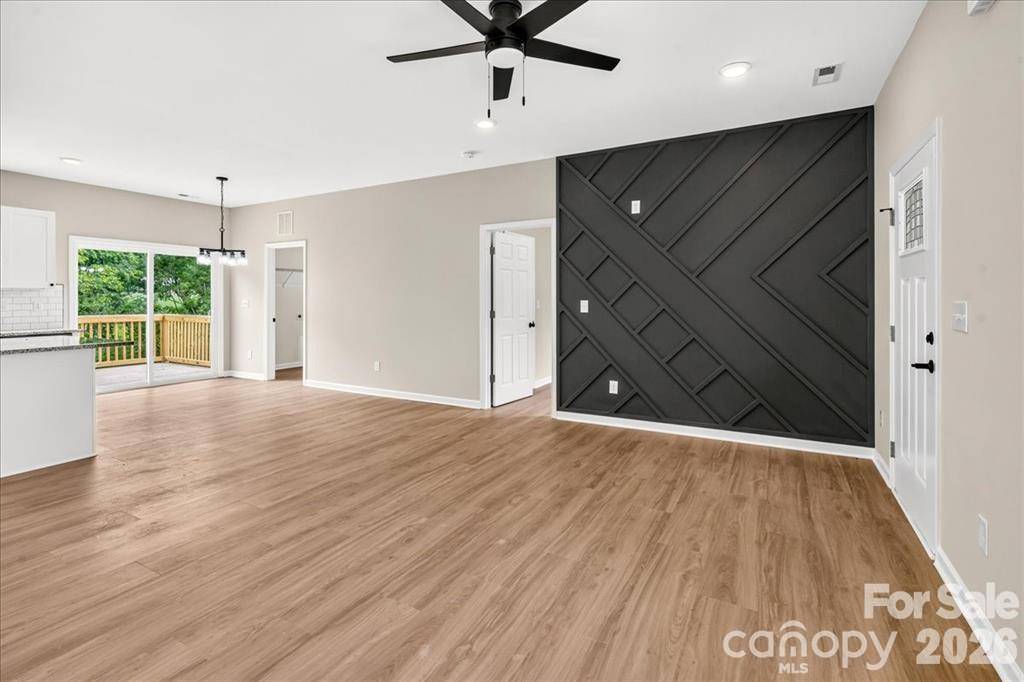 126 Aspen ST, Yadkinville, NC 27055