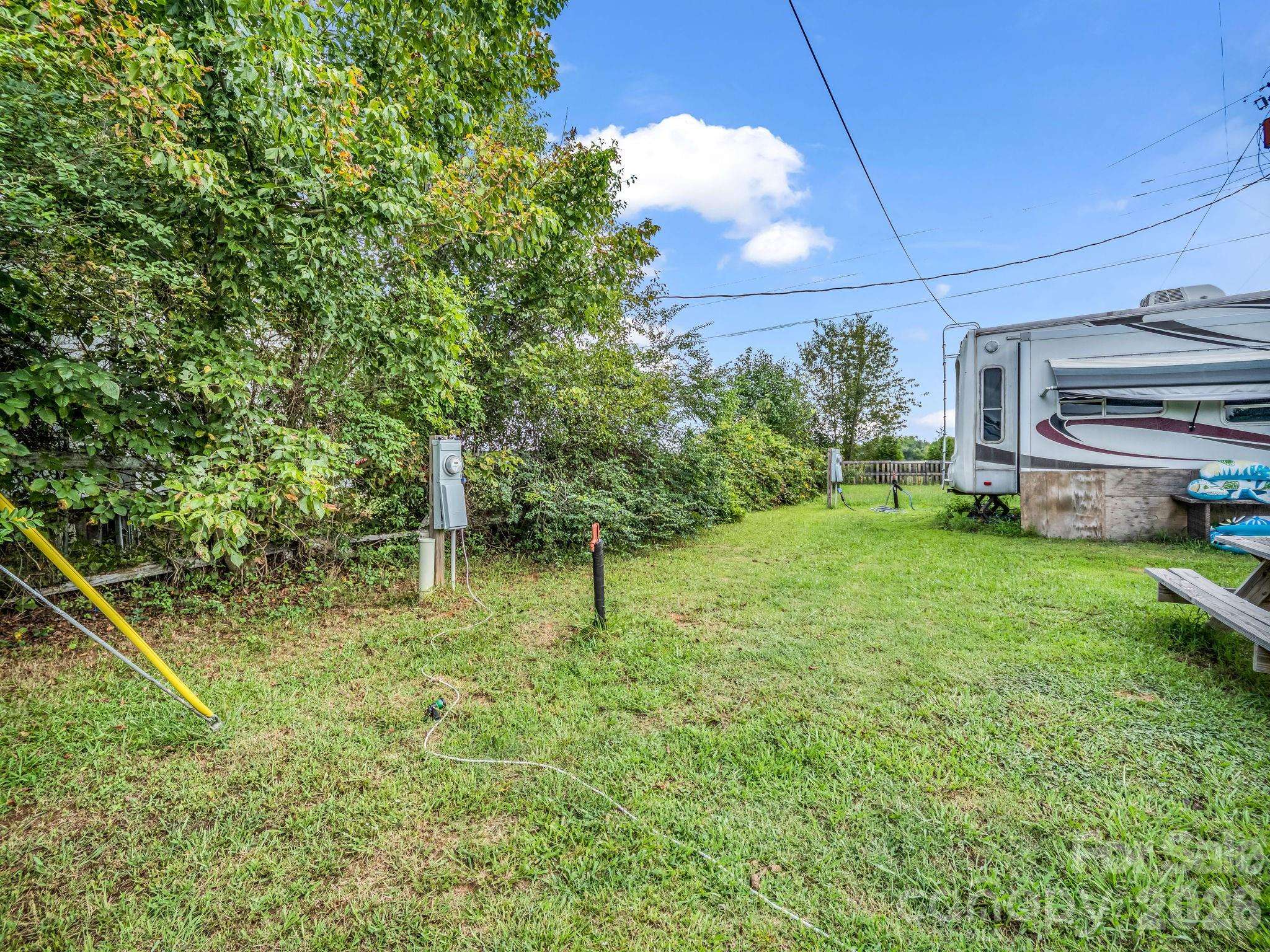 588 Hog Pen Branch RD, Mooresboro, NC 28114