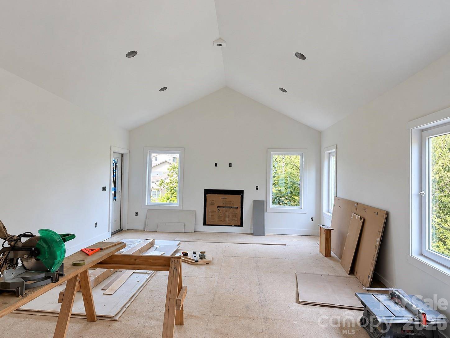 21 Robin Roost RD, Weaverville, NC 28787