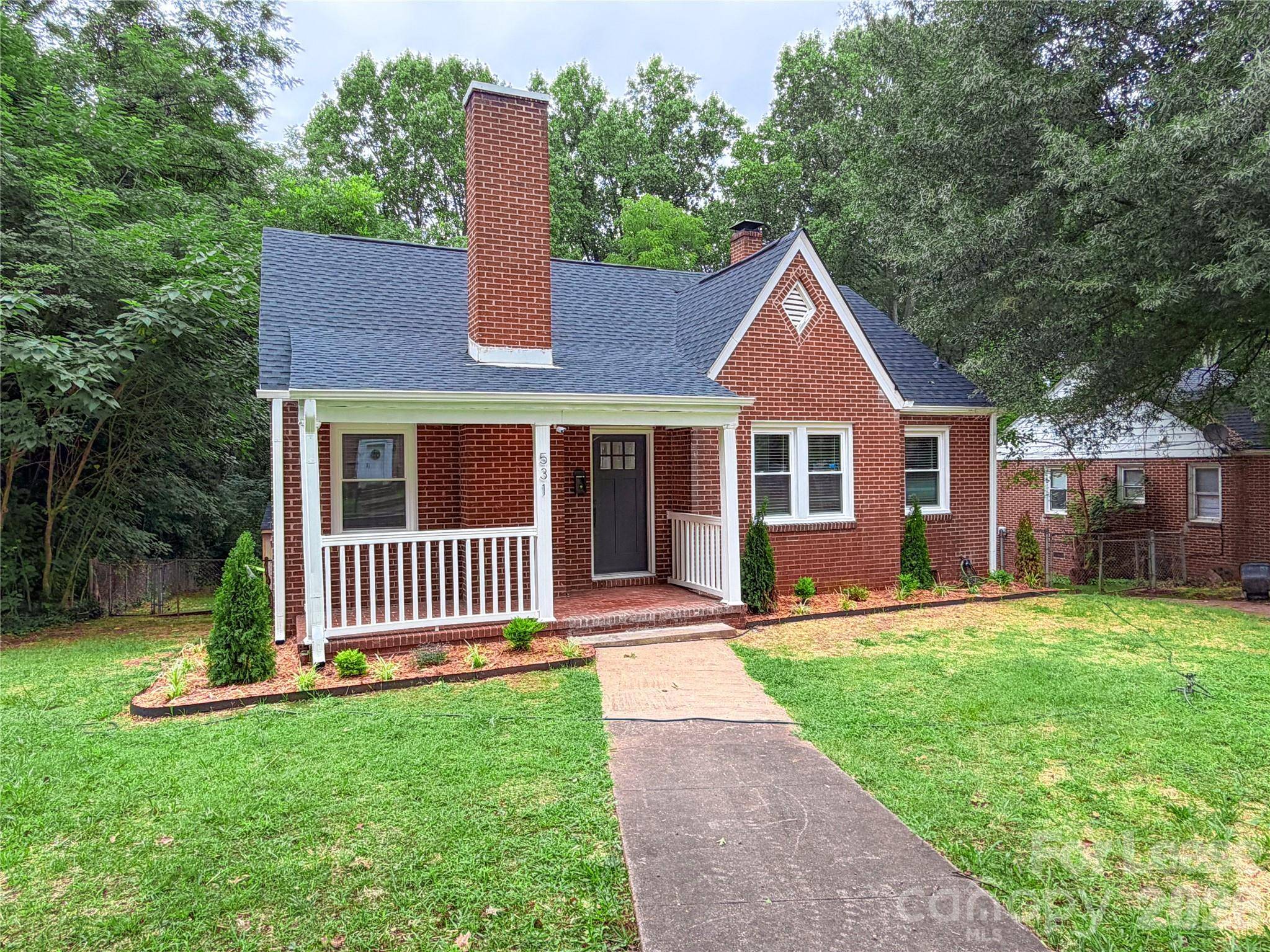 531 E Front ST, Statesville, NC 28677