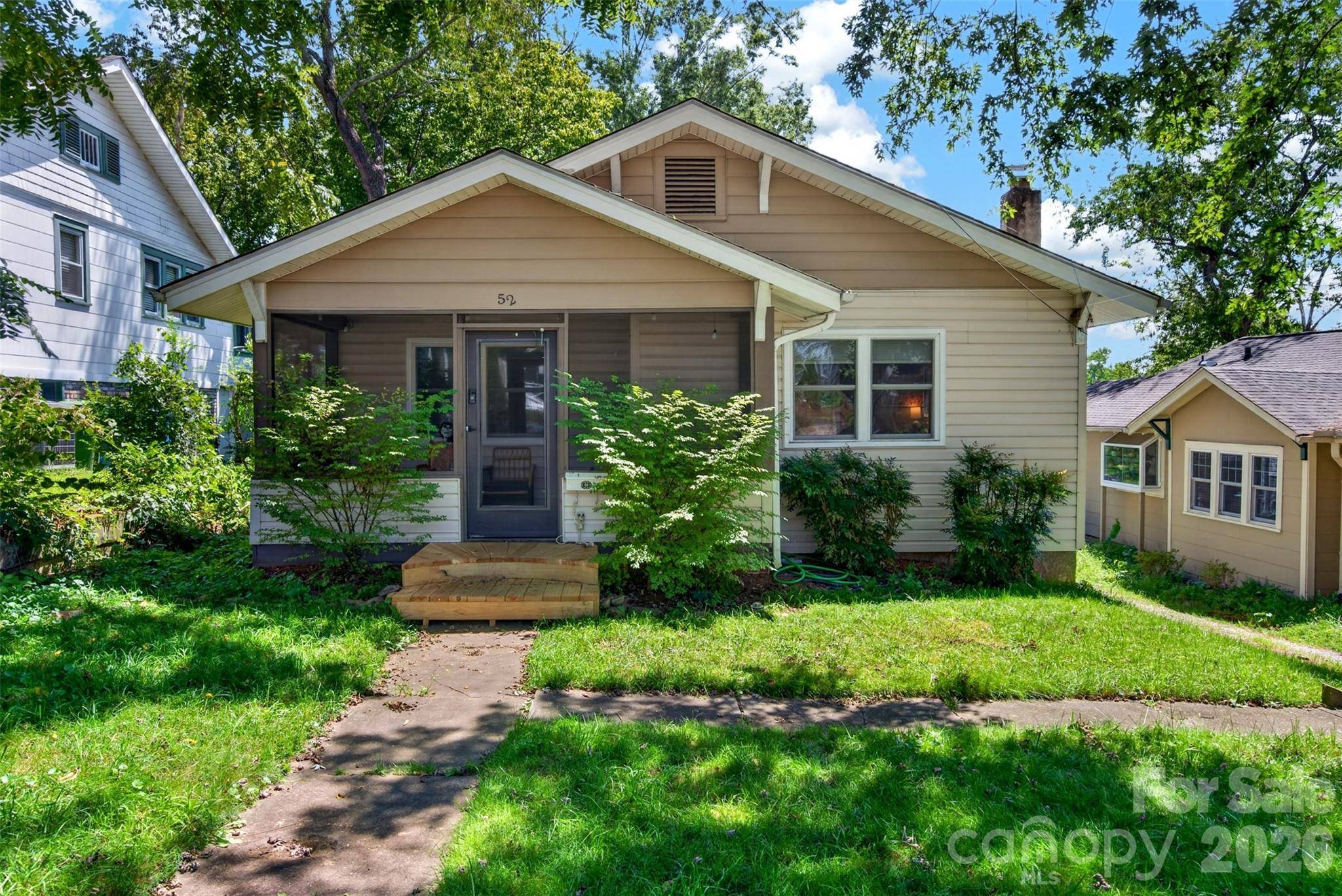 52 Pennsylvania AVE, Asheville, NC 28806
